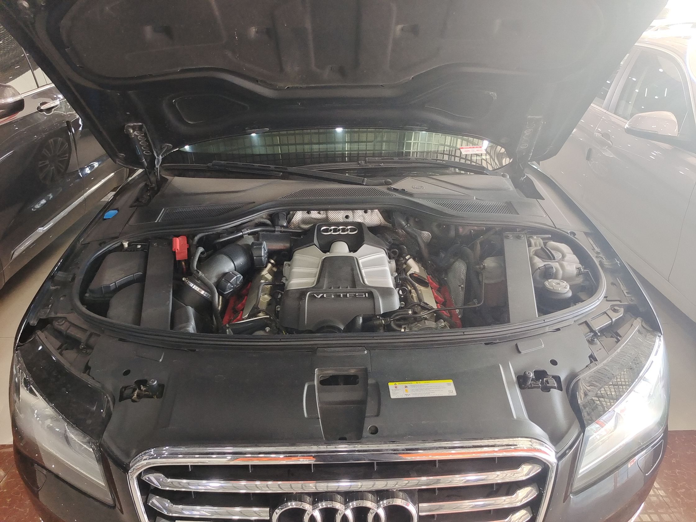 奥迪A8L 2012款 A8L 45 TFSI quattro舒适型(进口)