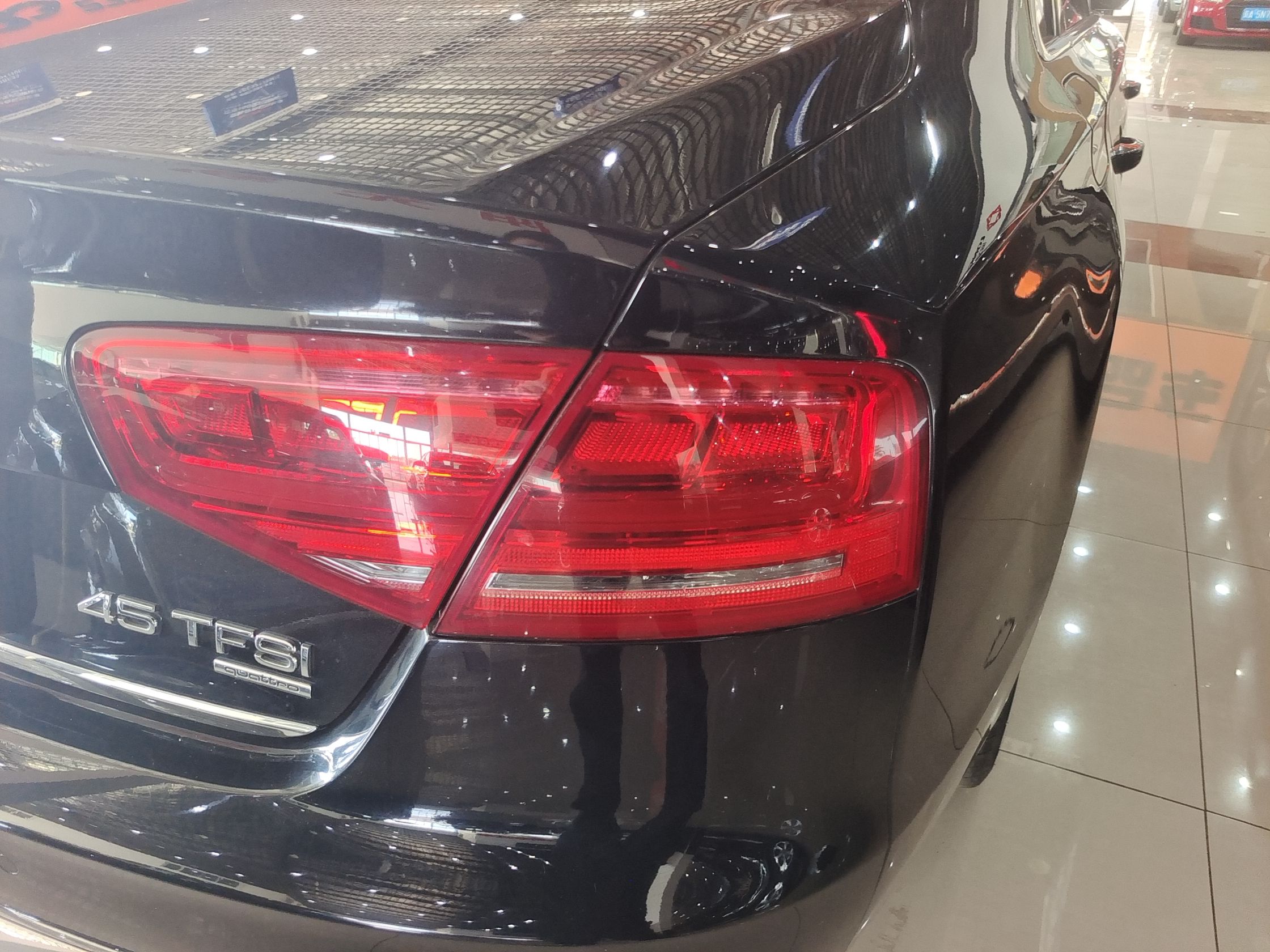 奥迪A8L 2012款 A8L 45 TFSI quattro舒适型(进口)