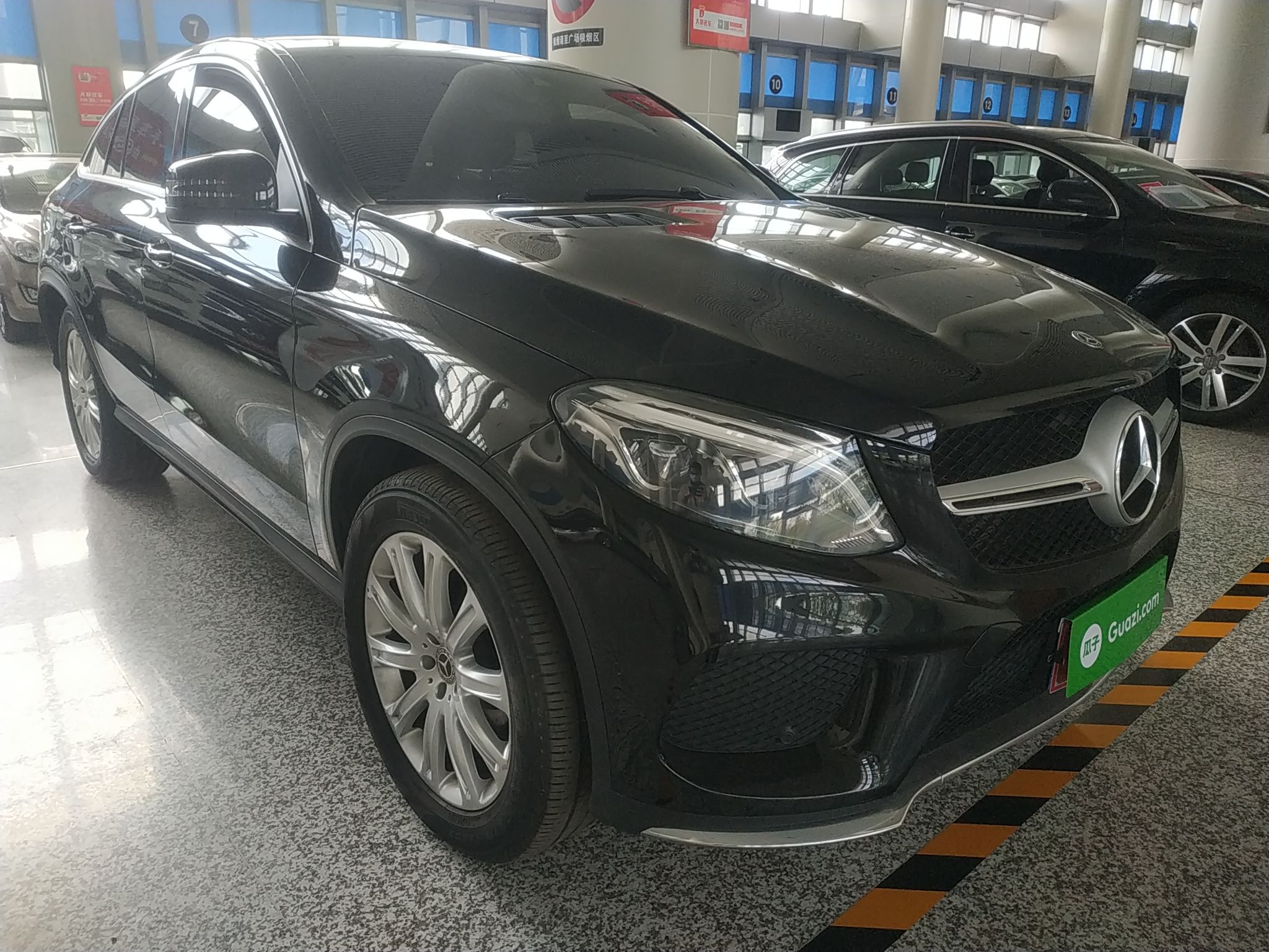 奔驰GLE级 2018款 GLE 320 4MATIC 轿跑SUV(进口)