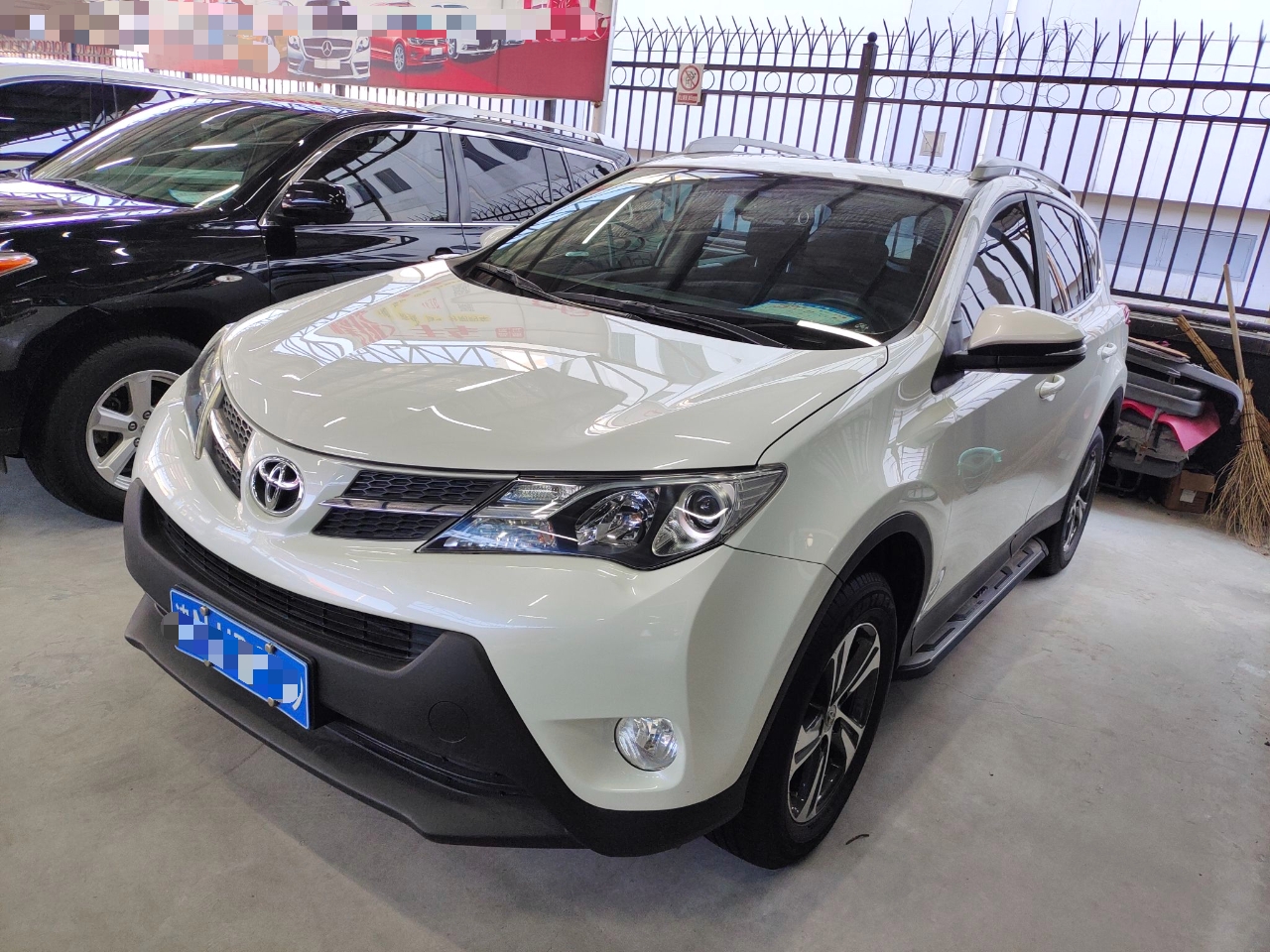 丰田 RAV4 2015款 2.0L CVT两驱风尚版