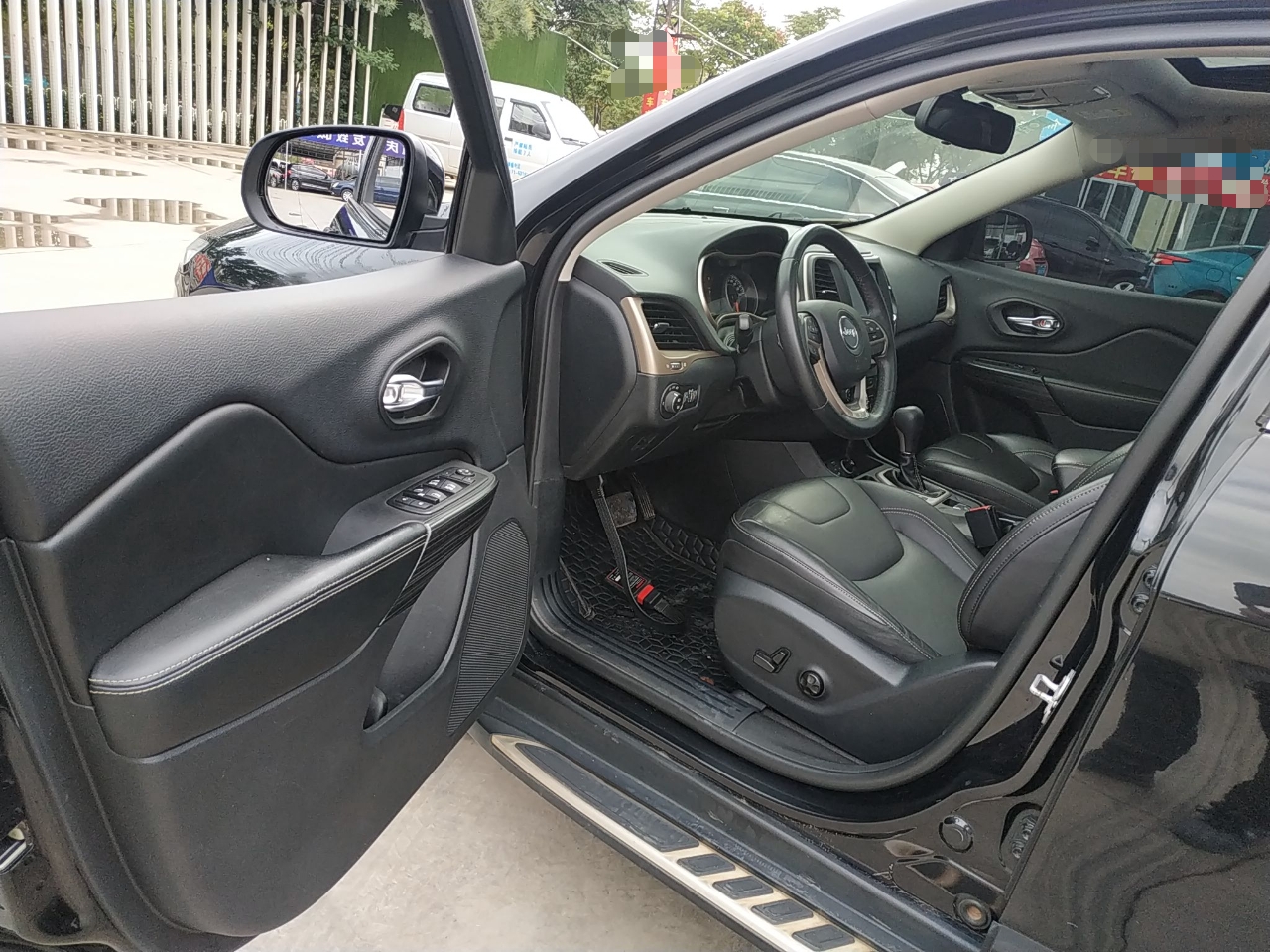 Jeep 自由光 2016款 2.0L 优越版