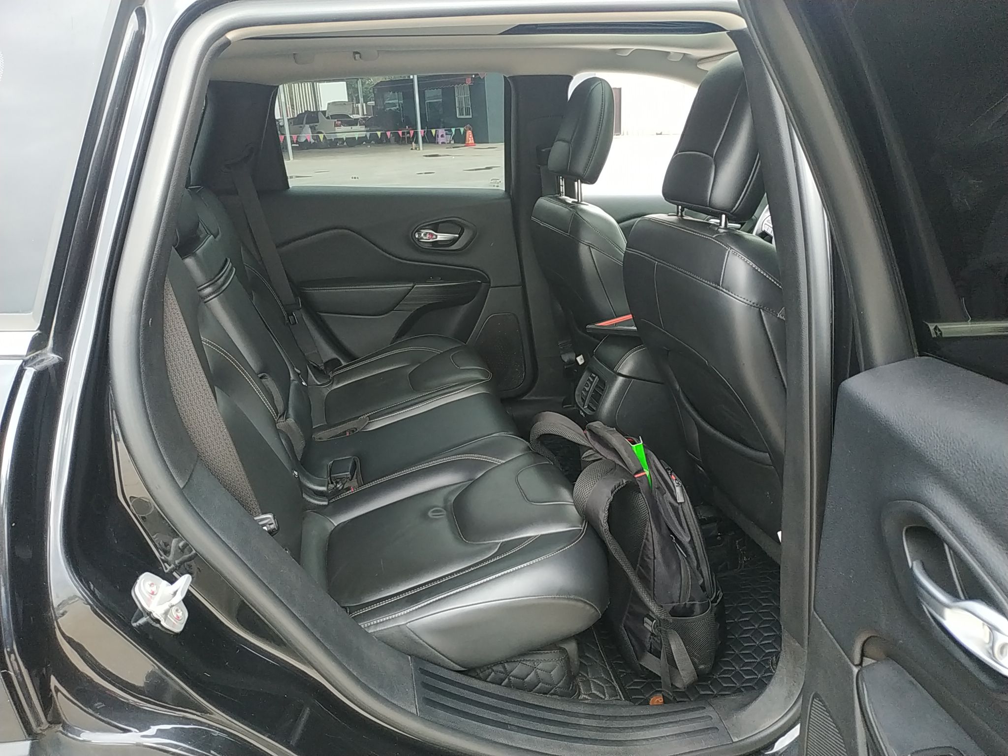 Jeep 自由光 2016款 2.0L 优越版