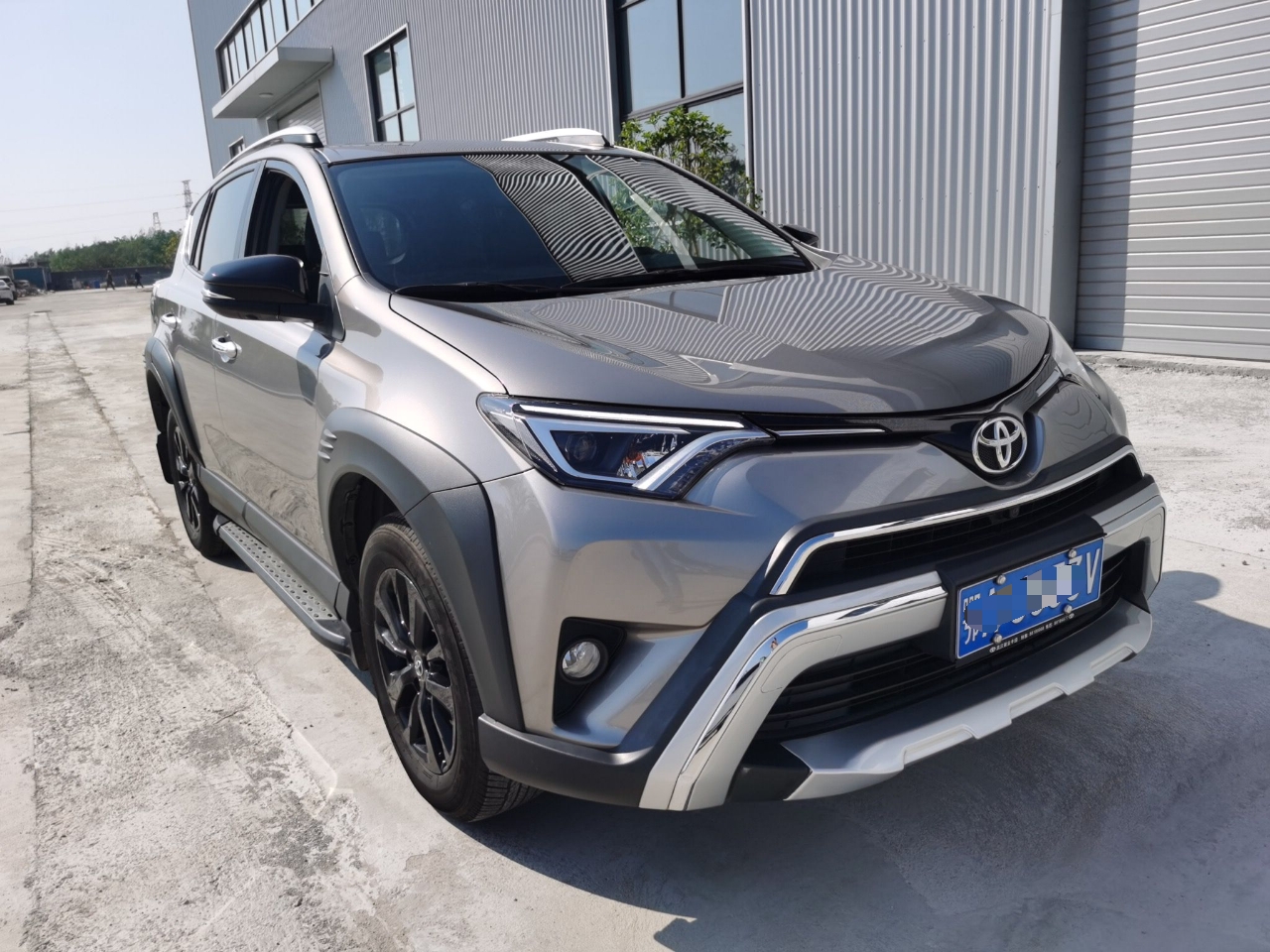 丰田 RAV4 2019款 2.0L CVT两驱风尚X限量版 国V