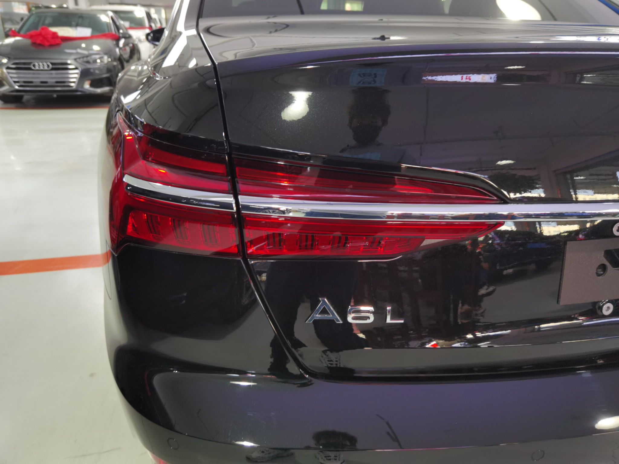 奥迪A6L 2023款 45 TFSI 臻选动感型