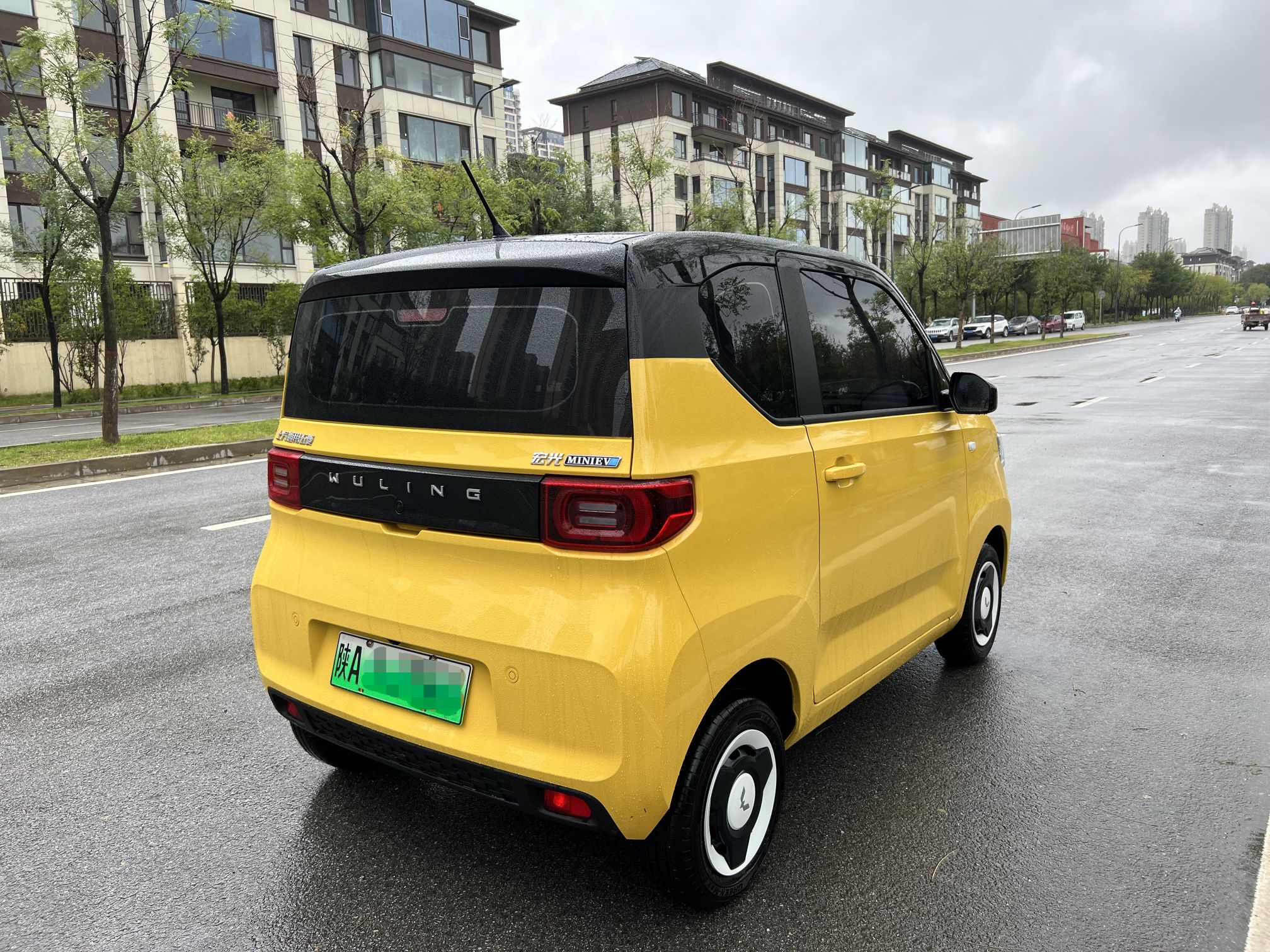 五菱汽车 宏光MINI EV 2022款 马卡龙臻享款 磷酸铁锂