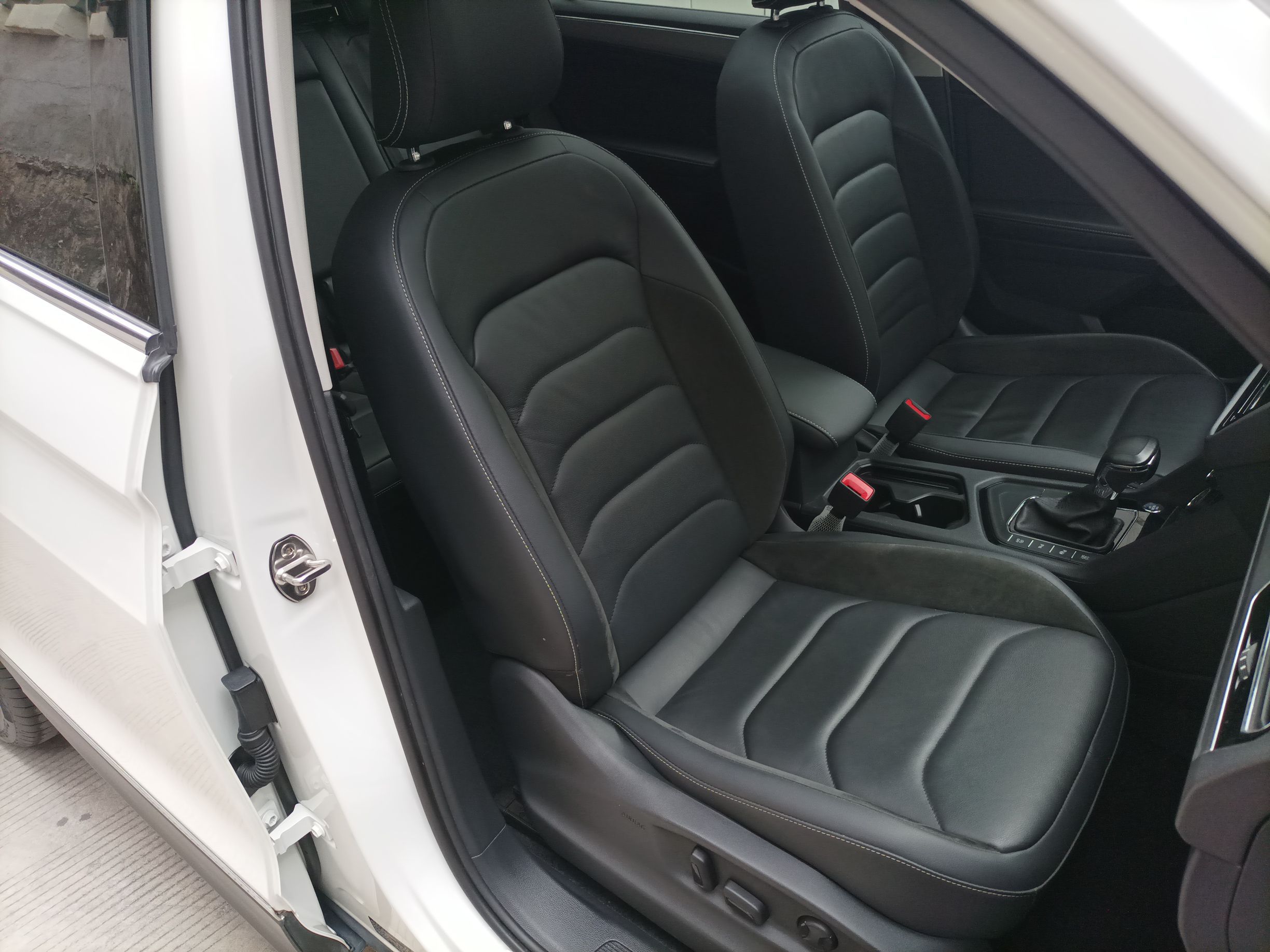 大众 途观L 2019款 330TSI 自动两驱智动豪华版 国VI