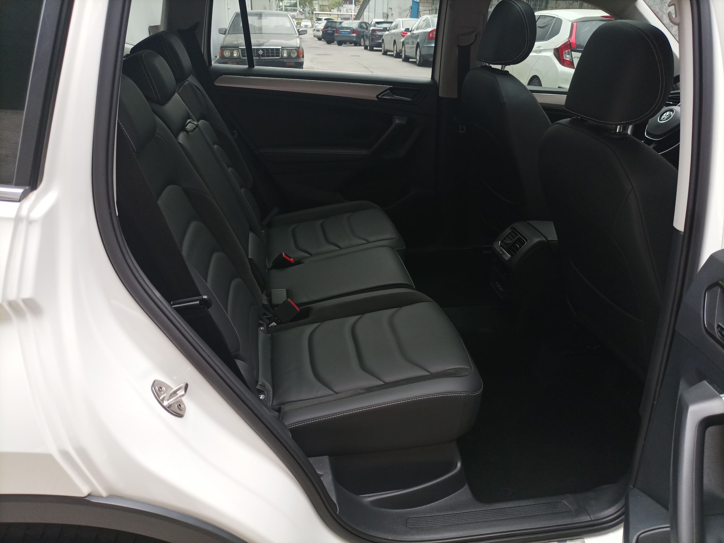 大众 途观L 2019款 330TSI 自动两驱智动豪华版 国VI