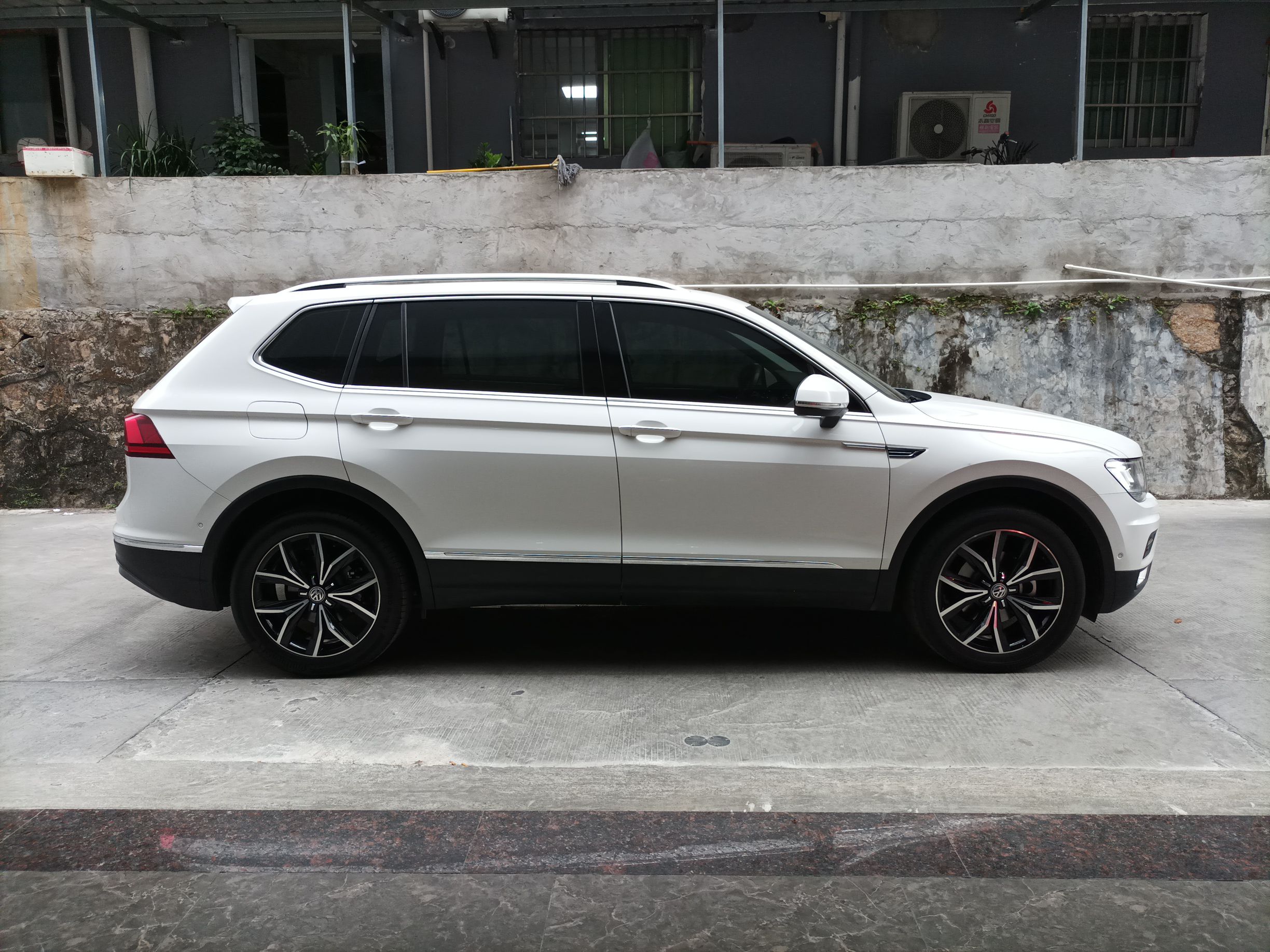 大众 途观L 2019款 330TSI 自动两驱智动豪华版 国VI