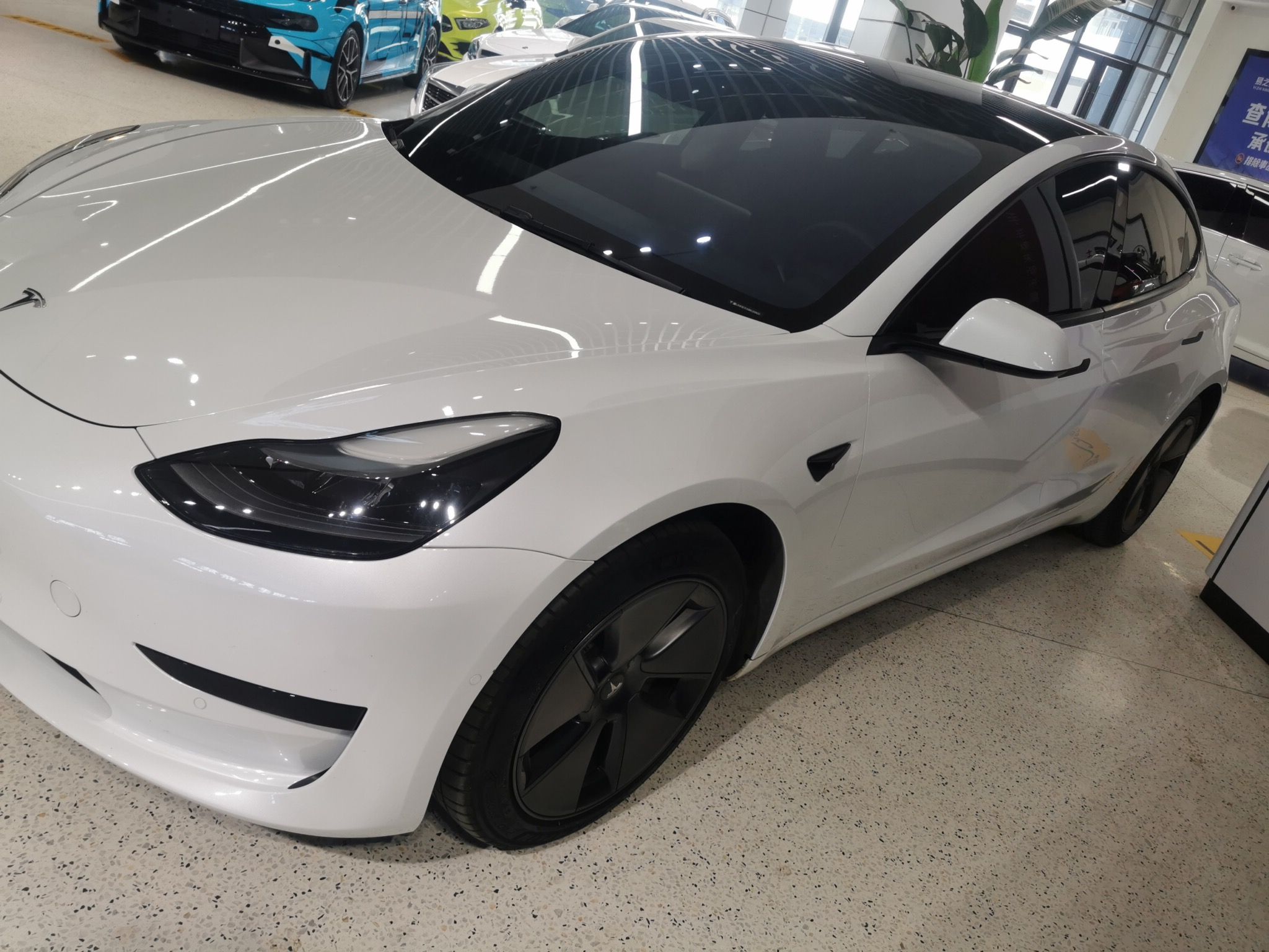 特斯拉 Model 3 2021款 标准续航后驱升级版