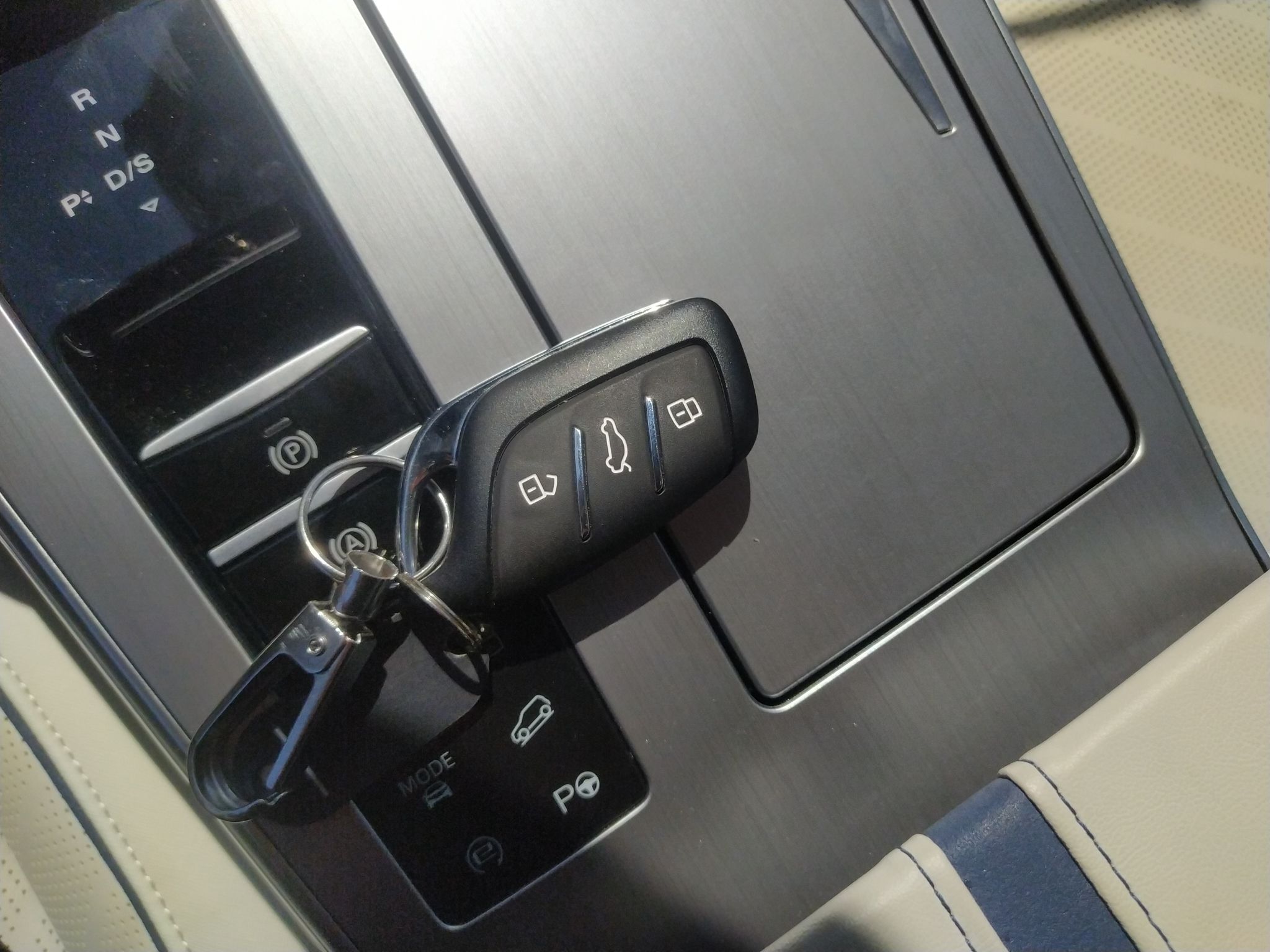 荣威 2022款 2.0T 蓝鲸版