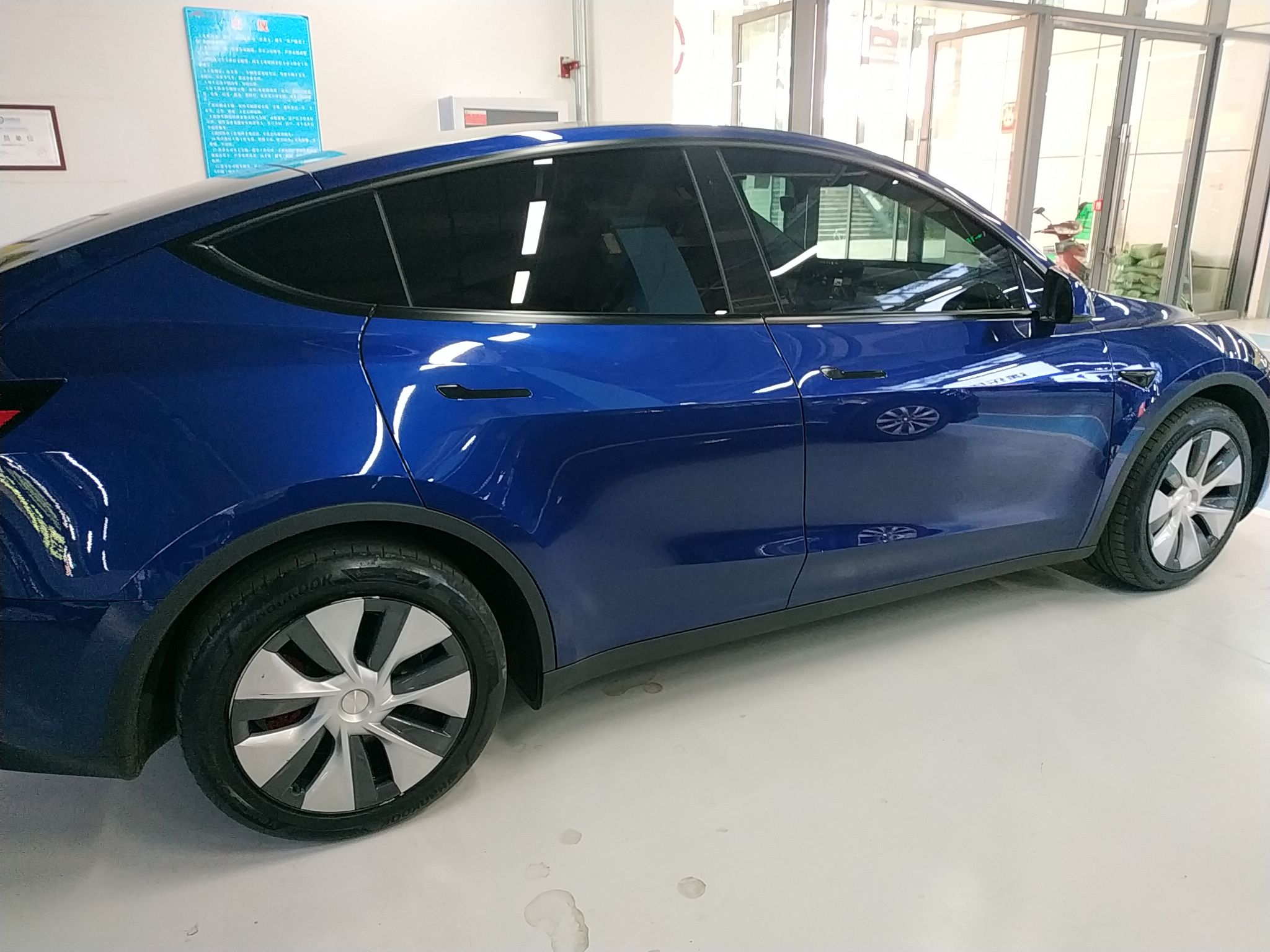 特斯拉 Model Y 2021款 标准续航后驱版