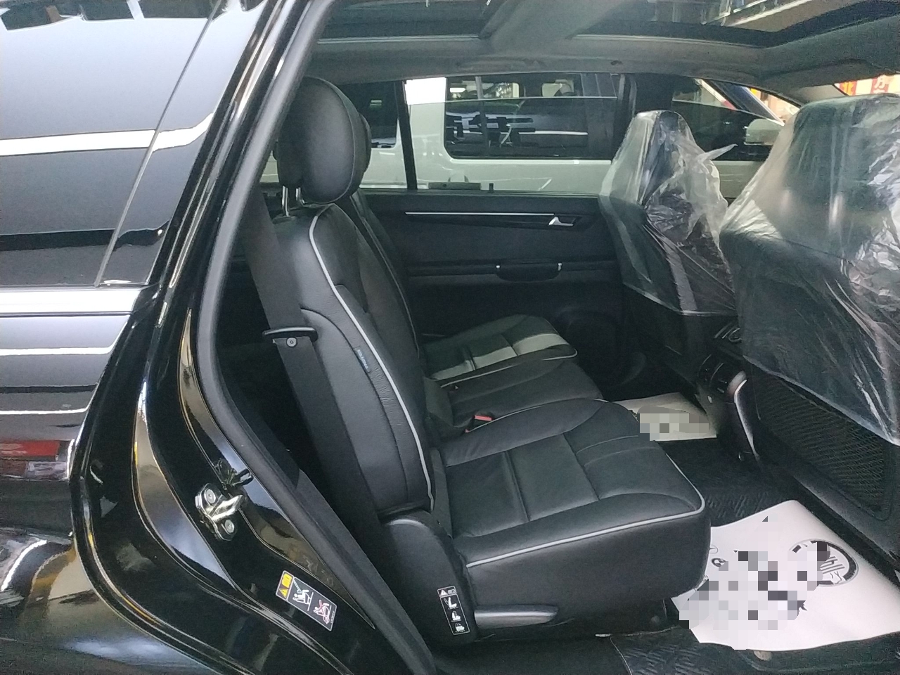 奔驰R级 2017款 R 320 4MATIC 商务型臻藏版(进口)