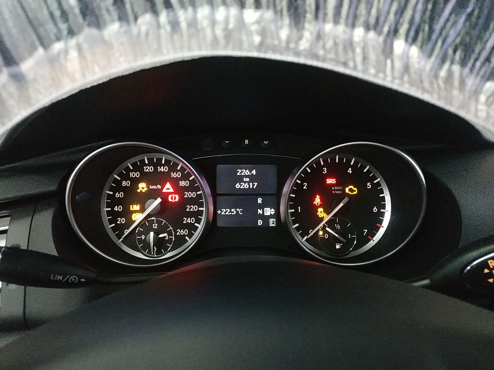 奔驰R级 2017款 R 320 4MATIC 商务型臻藏版(进口)