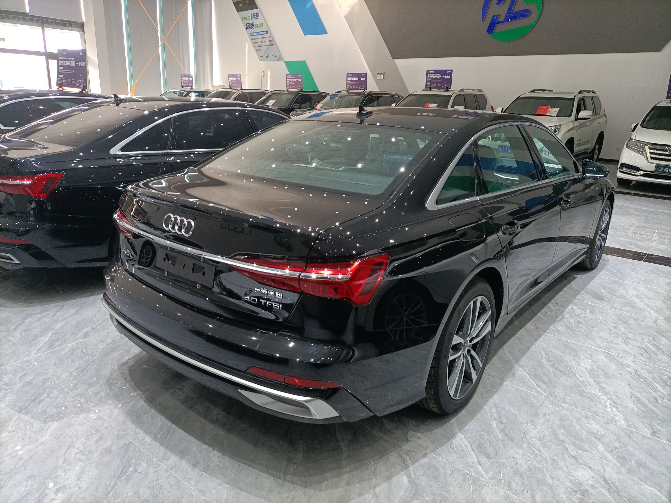 奥迪A6L 2023款 40 TFSI 豪华动感型