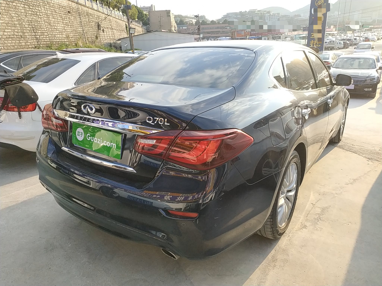 英菲尼迪Q70L 2019款 Q70L 2.0T 悦享版(进口)