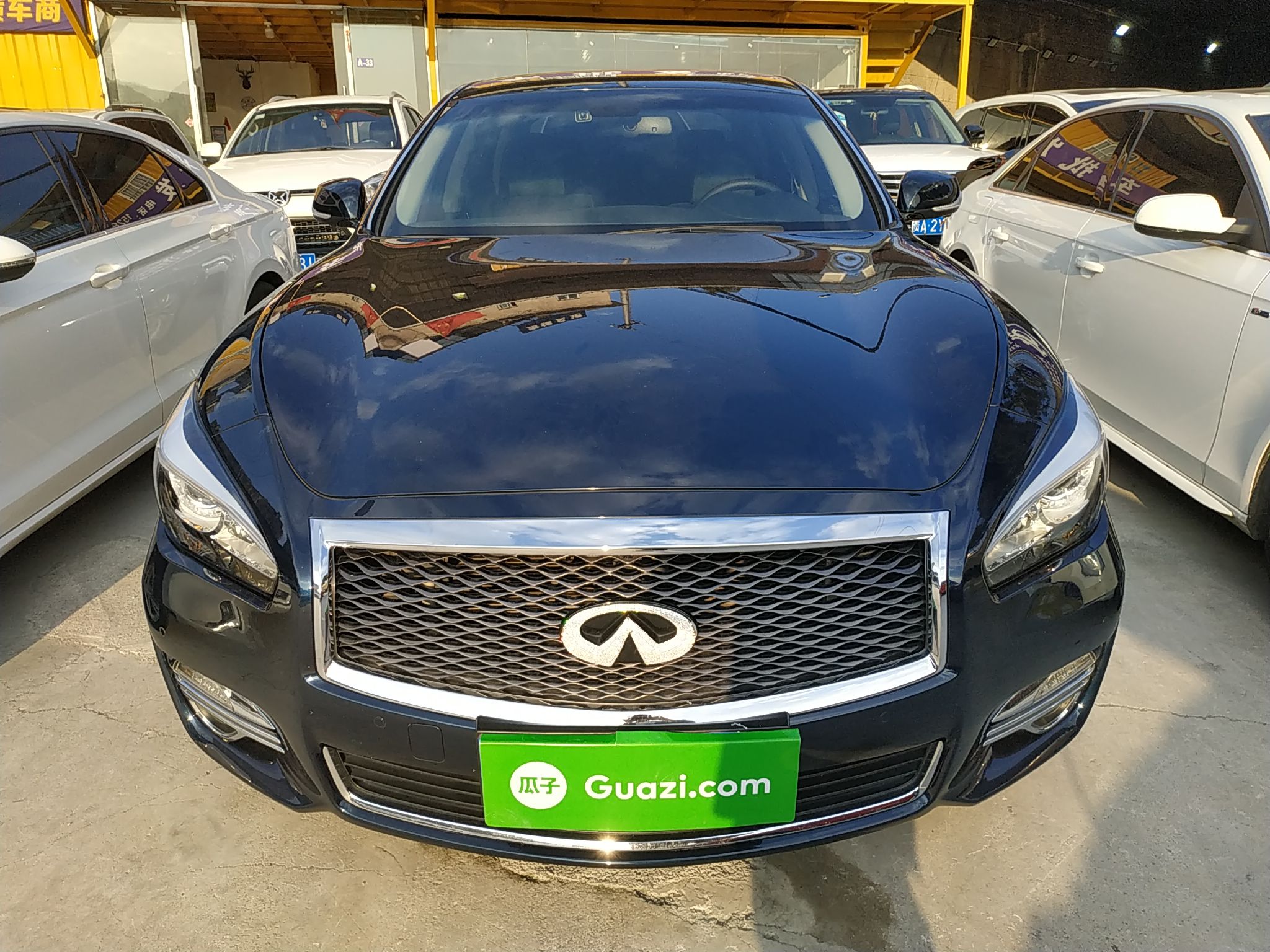 英菲尼迪Q70L 2019款 Q70L 2.0T 悦享版(进口)