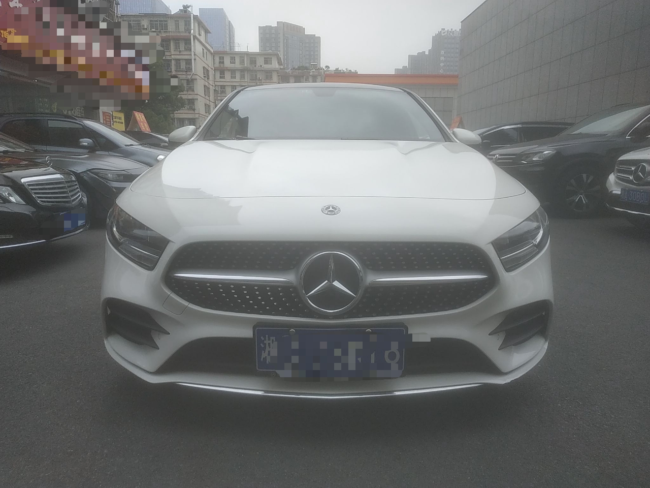 奔驰A级 2020款 A 180 L 运动轿车