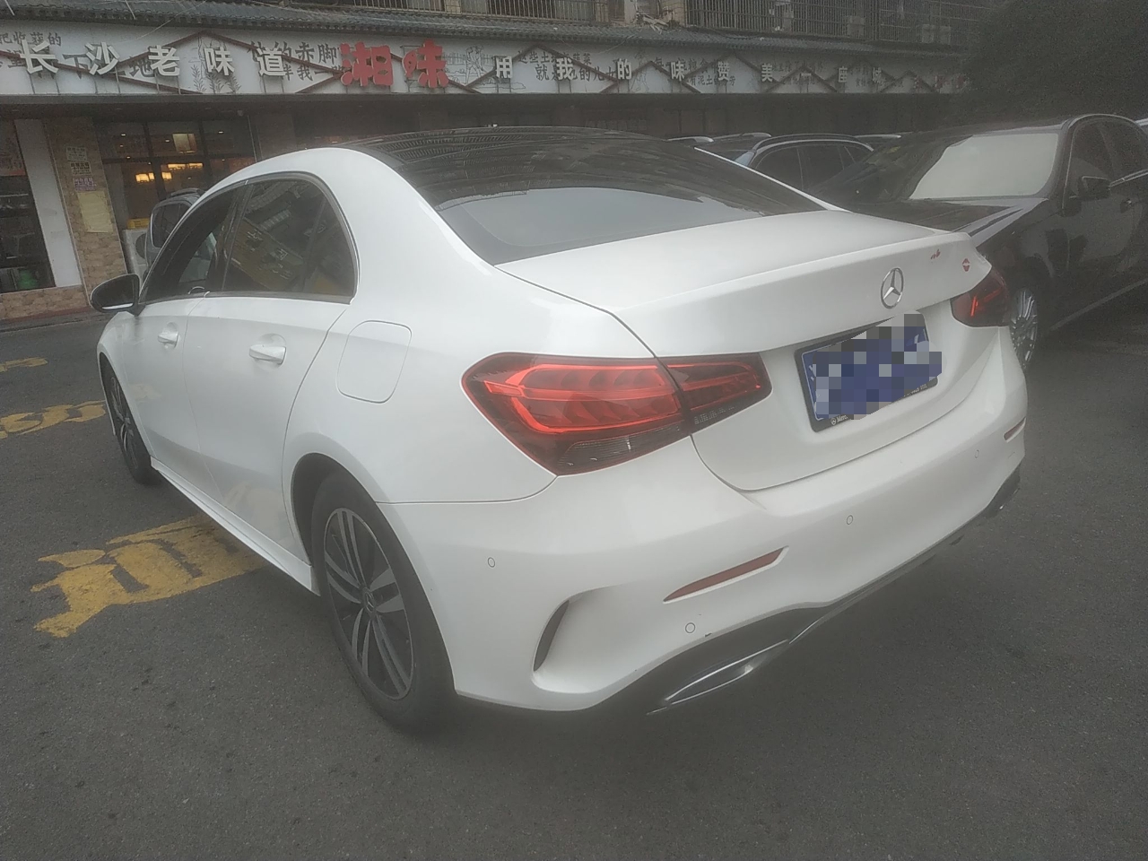 奔驰A级 2020款 A 180 L 运动轿车