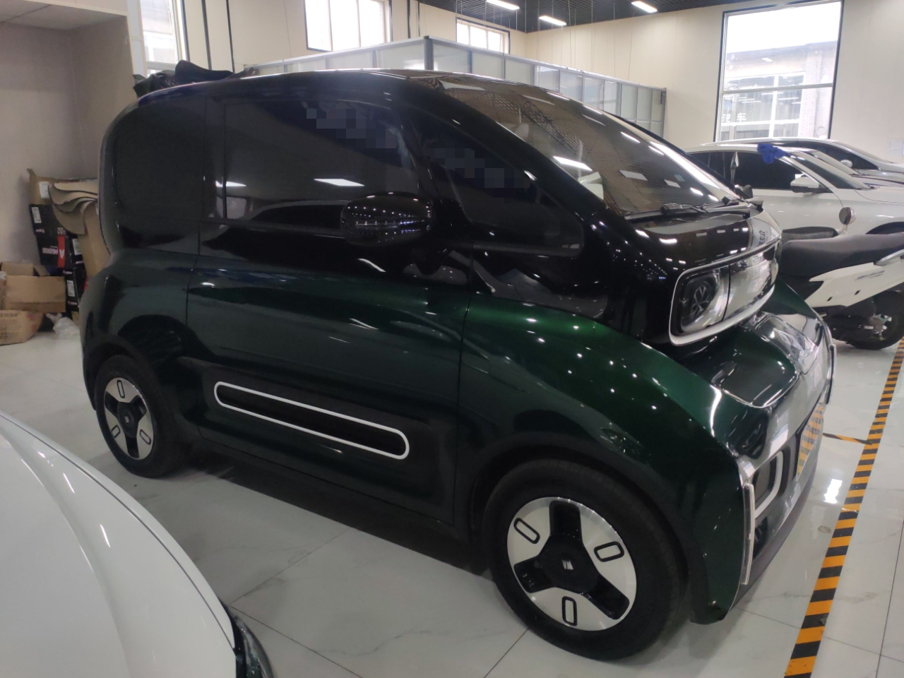 宝骏KiWi EV 2022款 艺术家轻享版 三元锂