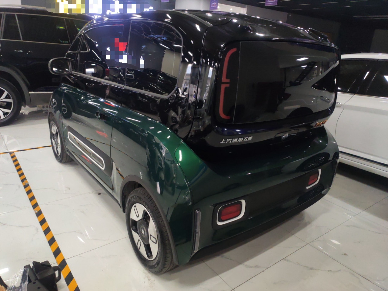 宝骏KiWi EV 2022款 艺术家轻享版 三元锂