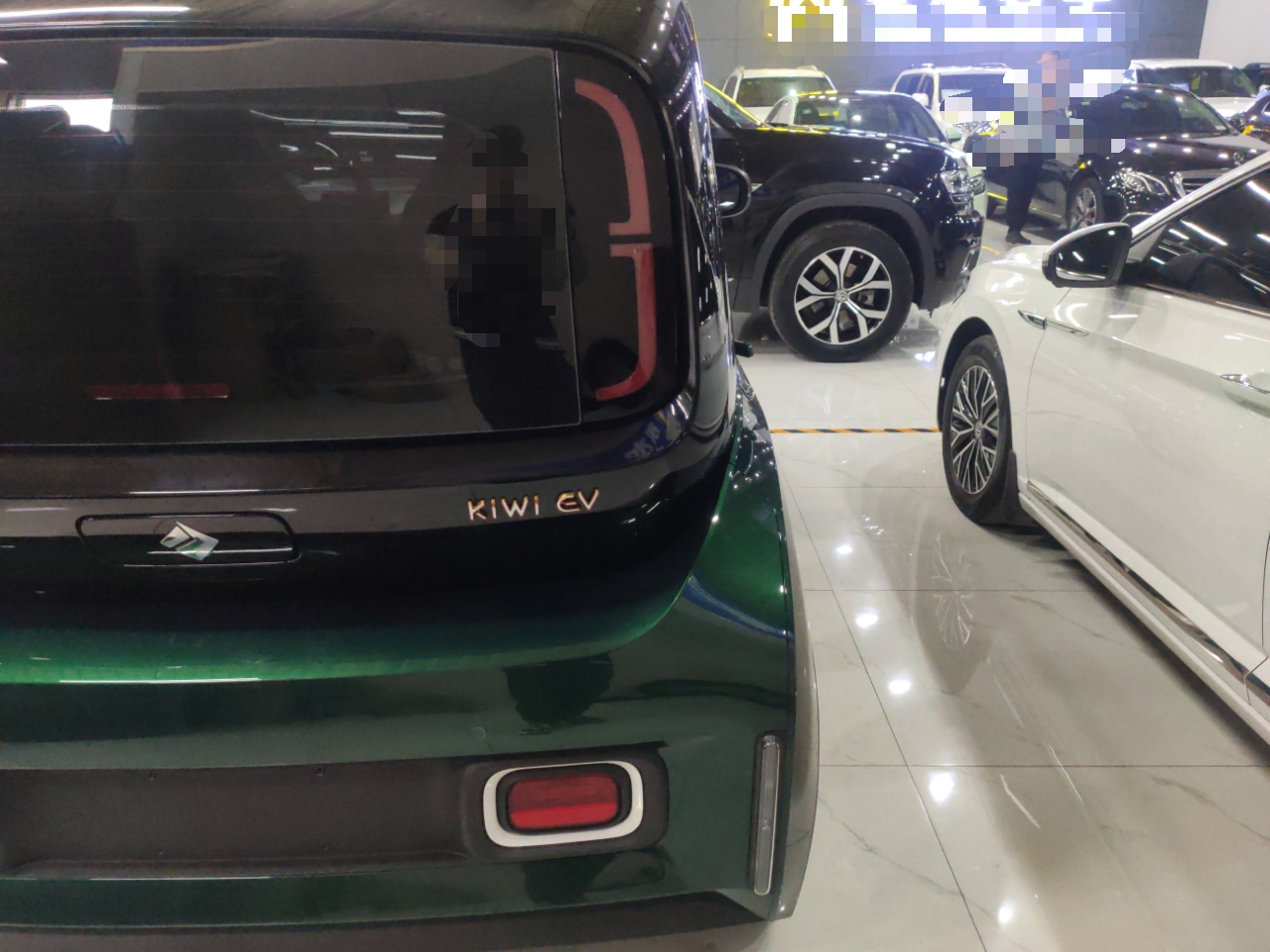 宝骏KiWi EV 2022款 艺术家轻享版 三元锂