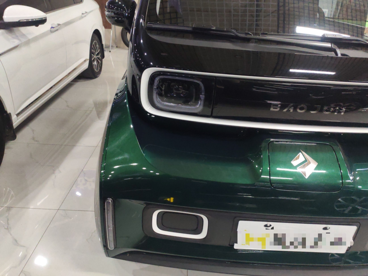 宝骏KiWi EV 2022款 艺术家轻享版 三元锂