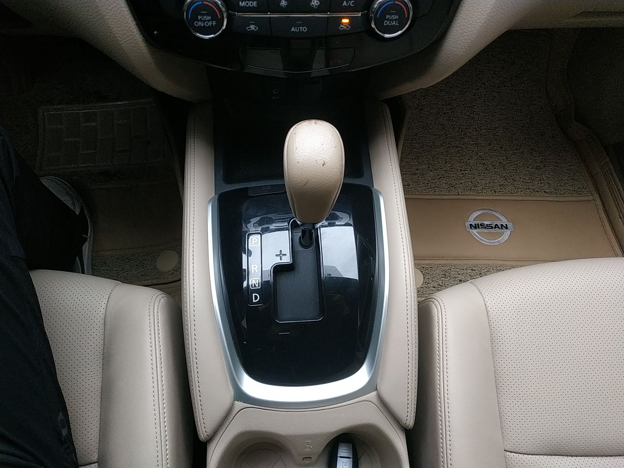 日产 奇骏 2014款 2.0L CVT舒适版 2WD