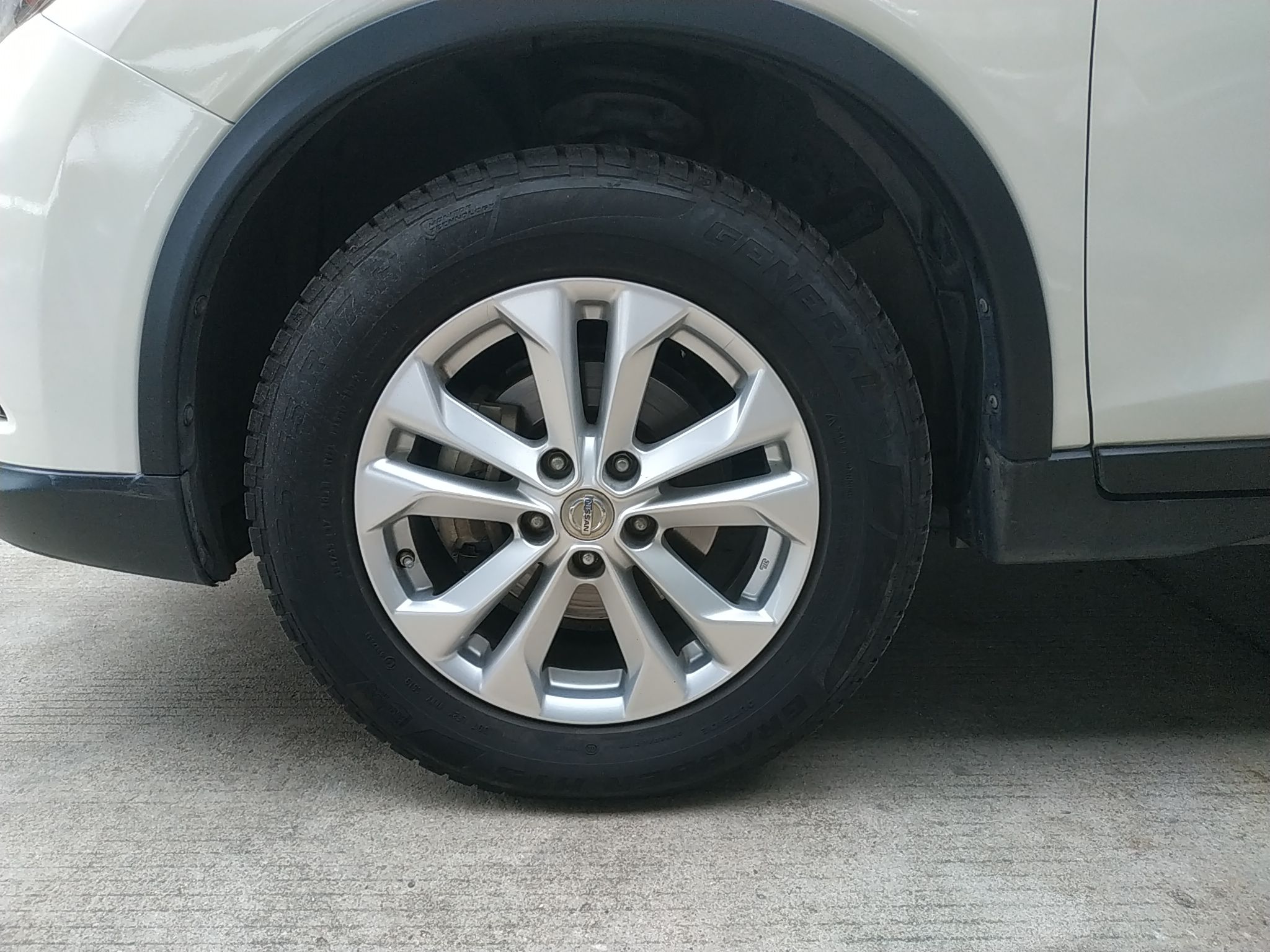 日产 奇骏 2014款 2.0L CVT舒适版 2WD