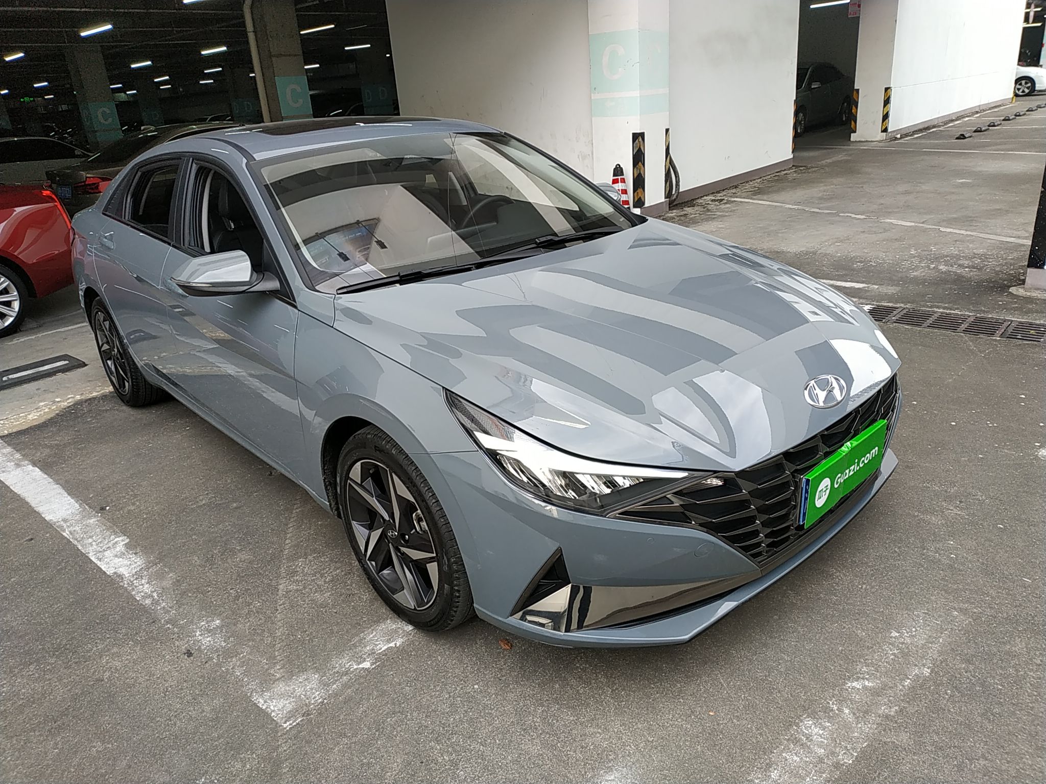 现代 伊兰特 2021款 1.5L LUX尊贵版