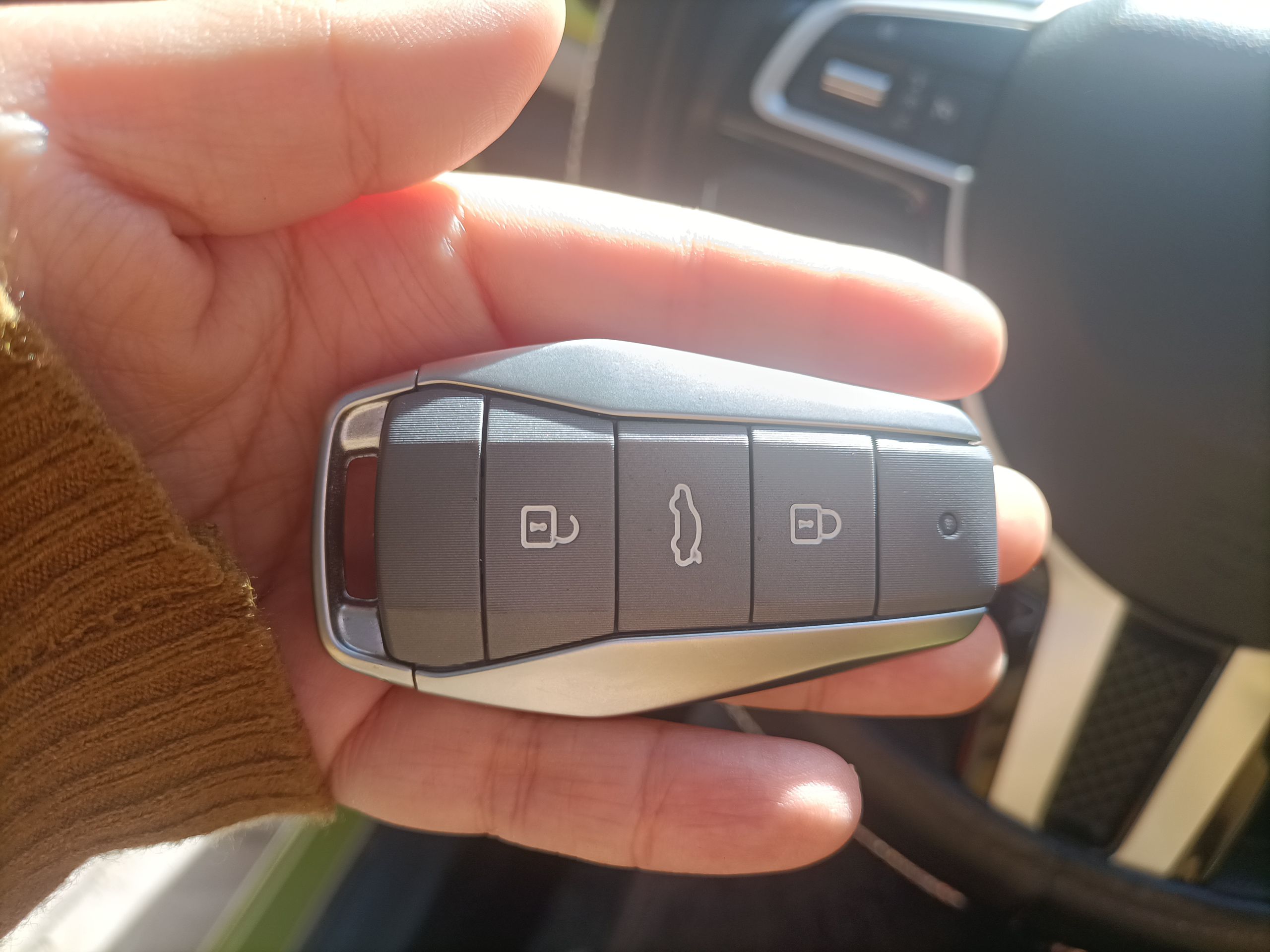 思皓E10X 2021款 302km 时尚型 31.4kWh