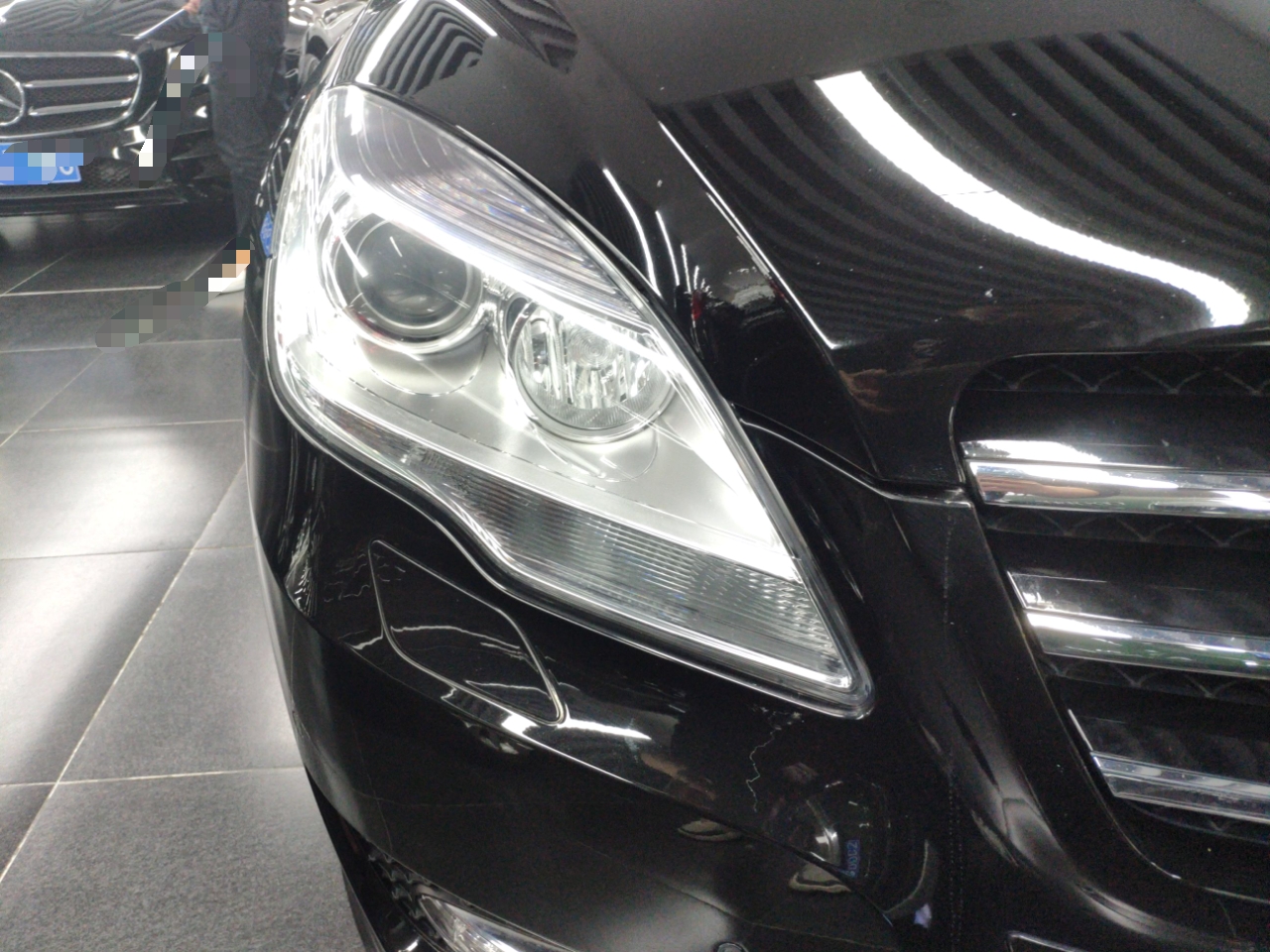 奔驰R级 2017款 R 320 4MATIC 商务型臻藏版(进口)