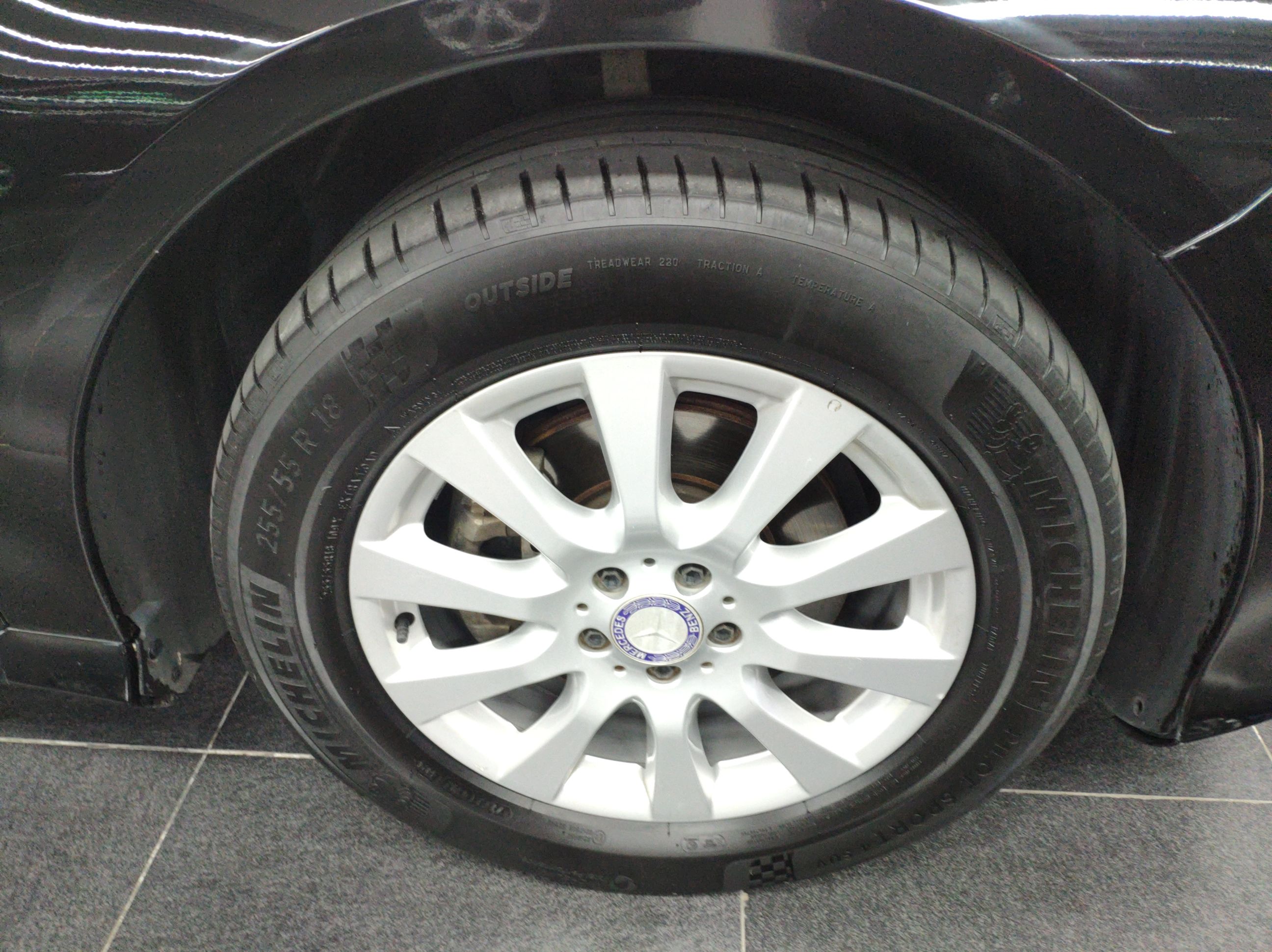 奔驰R级 2017款 R 320 4MATIC 商务型臻藏版(进口)