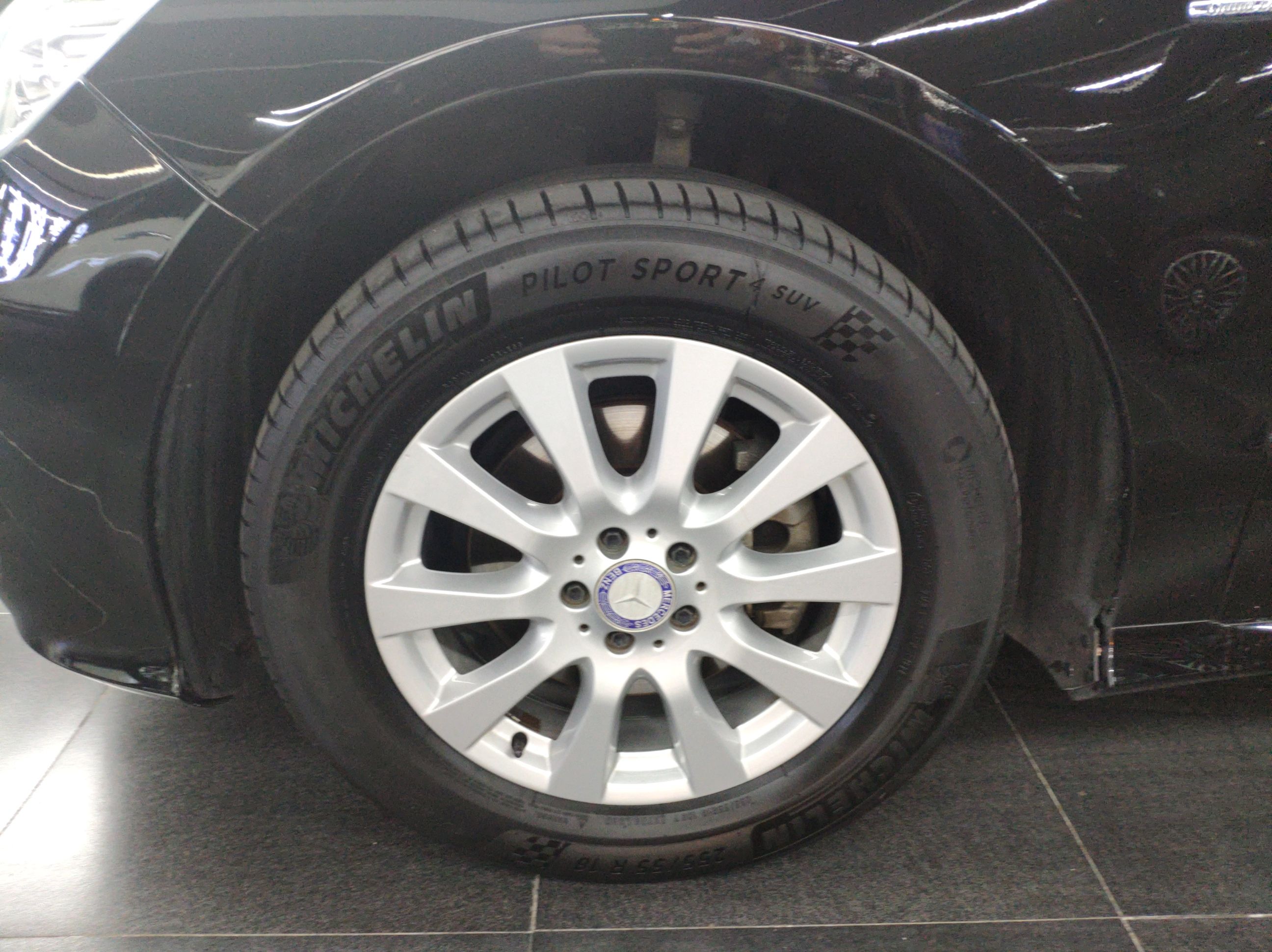 奔驰R级 2017款 R 320 4MATIC 商务型臻藏版(进口)