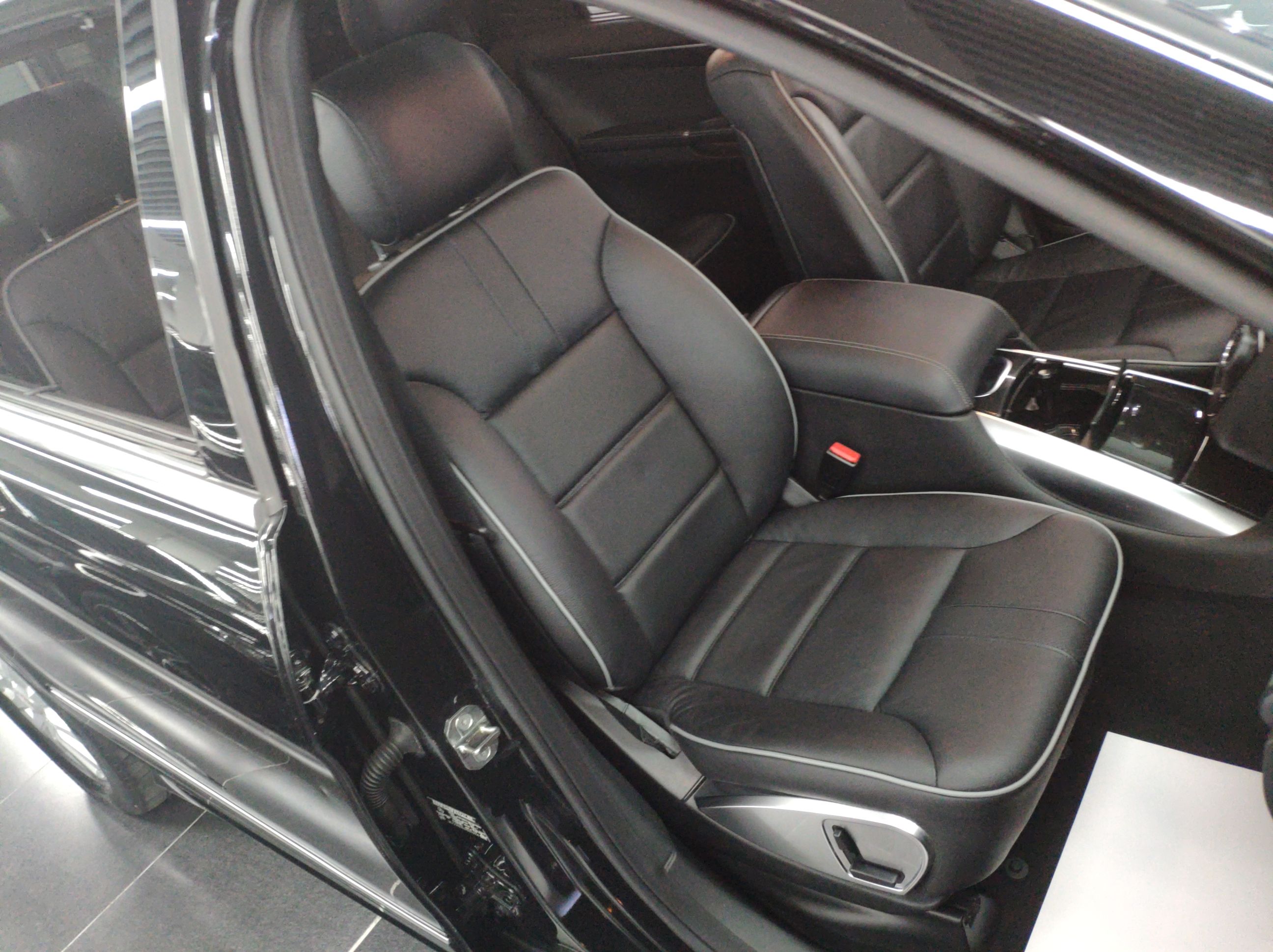 奔驰R级 2017款 R 320 4MATIC 商务型臻藏版(进口)