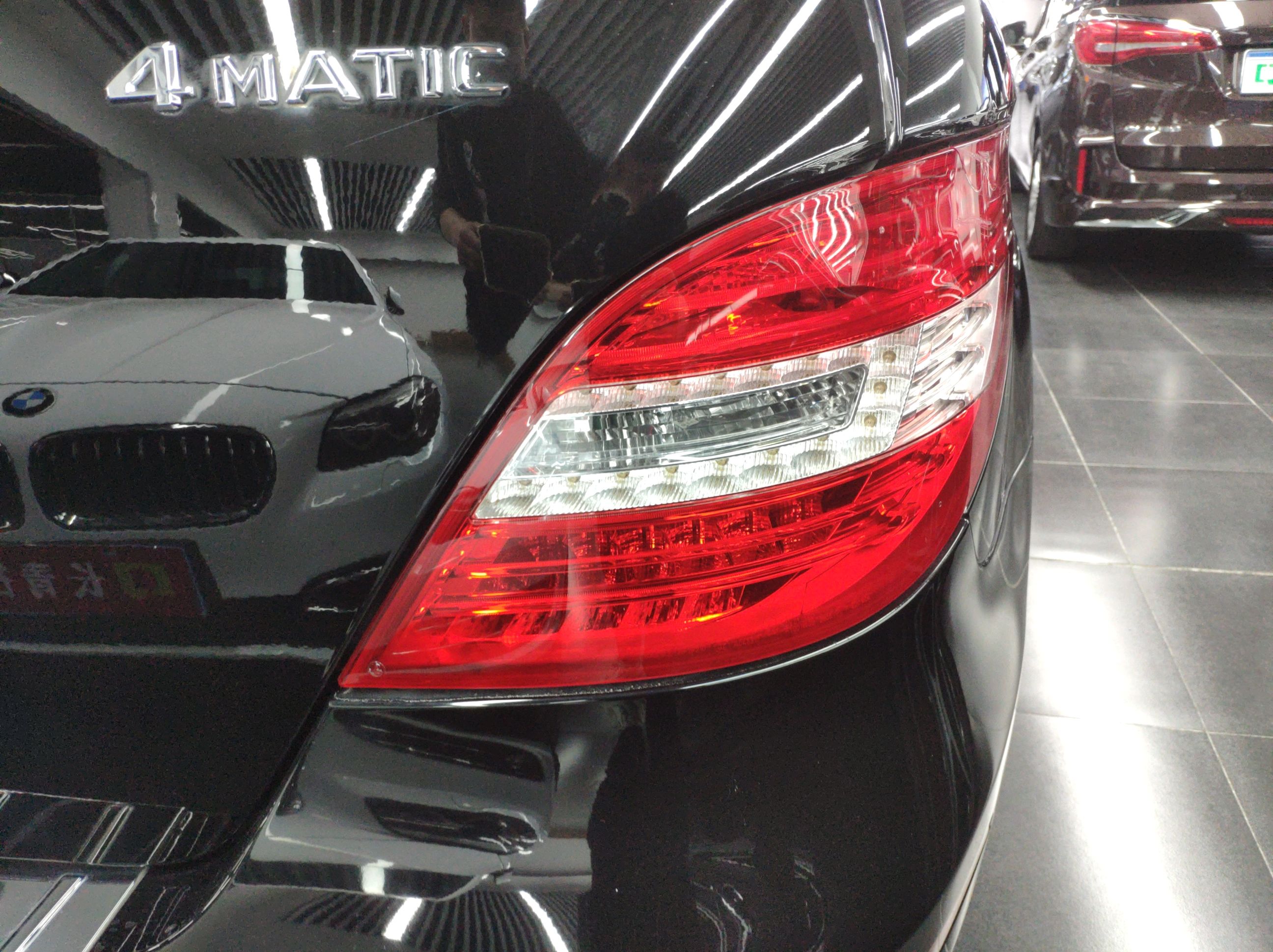 奔驰R级 2017款 R 320 4MATIC 商务型臻藏版(进口)