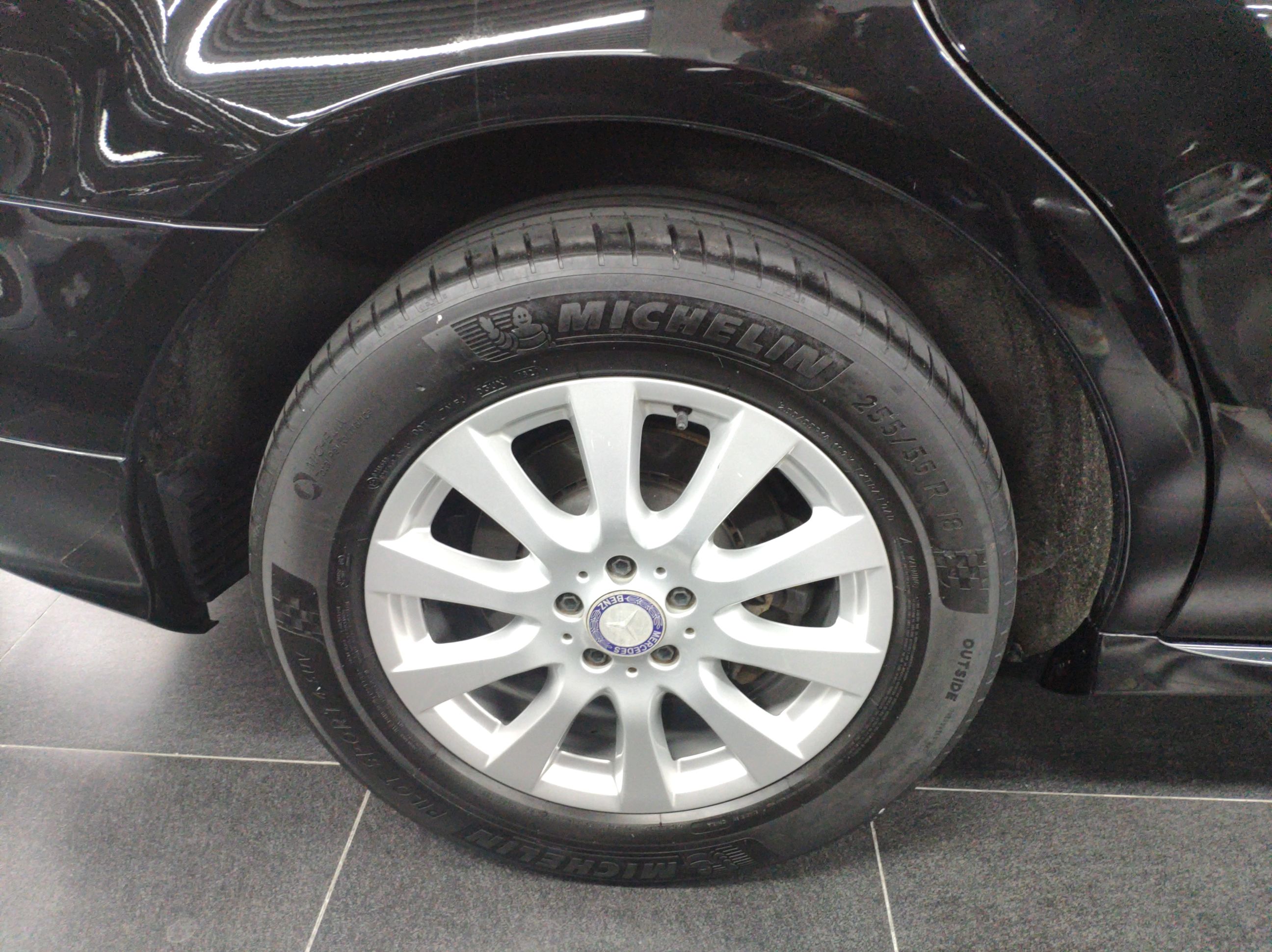 奔驰R级 2017款 R 320 4MATIC 商务型臻藏版(进口)