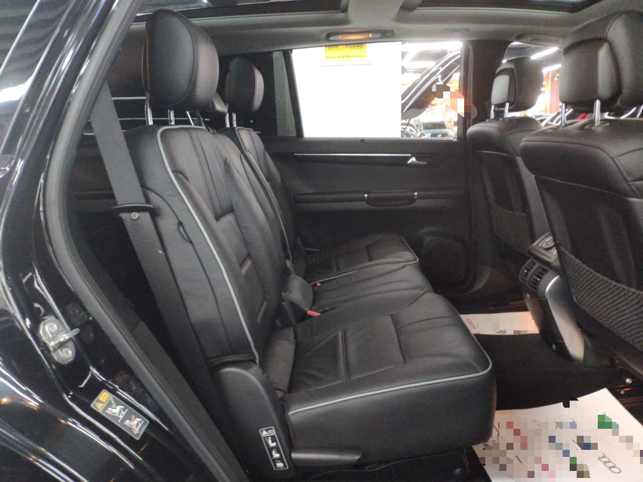 奔驰R级 2017款 R 320 4MATIC 商务型臻藏版(进口)