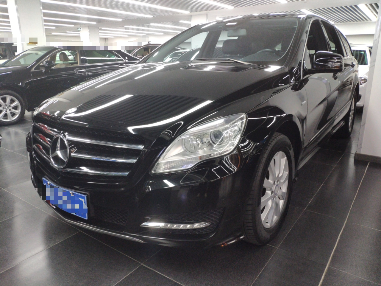 奔驰R级 2017款 R 320 4MATIC 商务型臻藏版(进口)