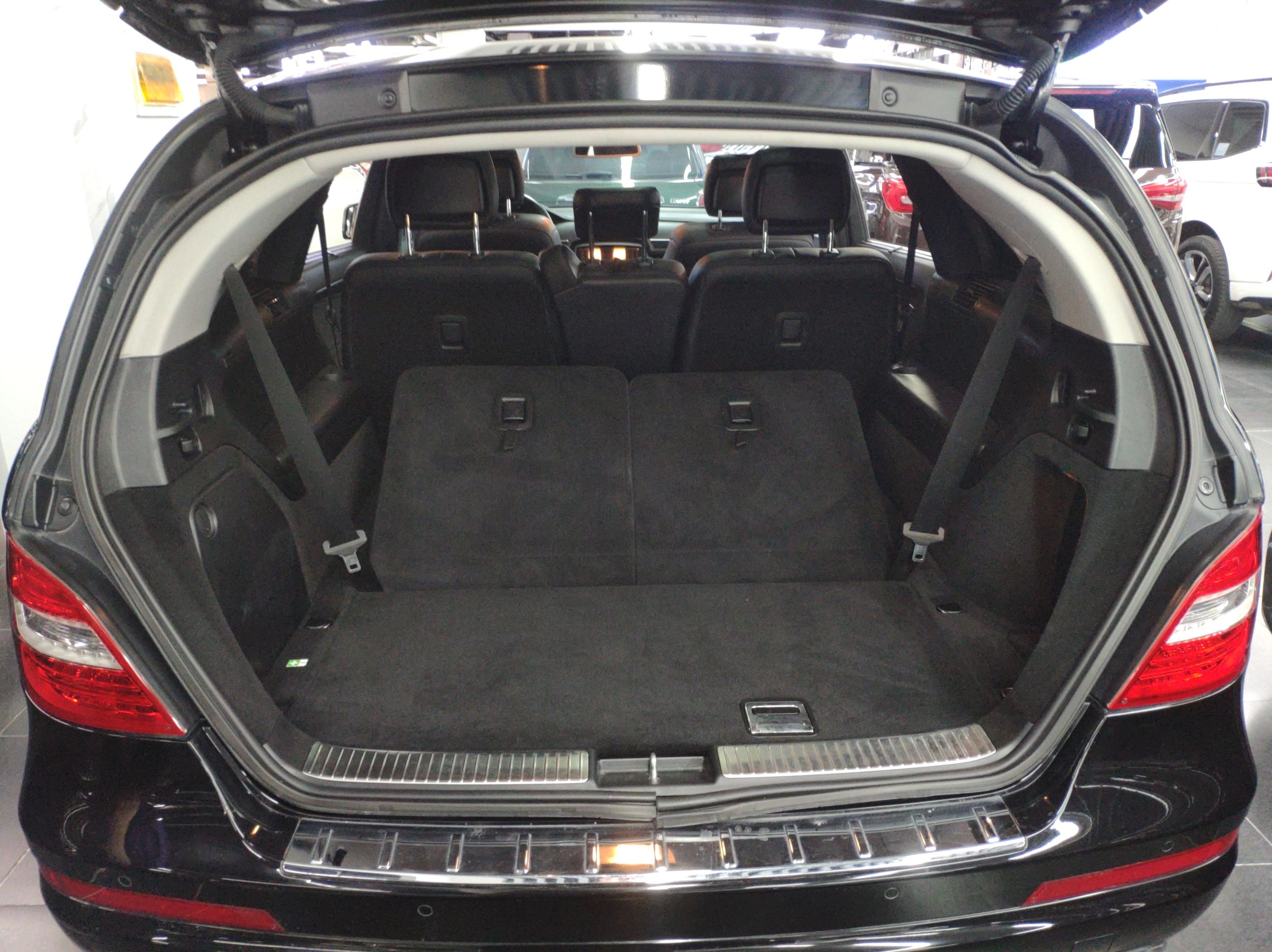 奔驰R级 2017款 R 320 4MATIC 商务型臻藏版(进口)