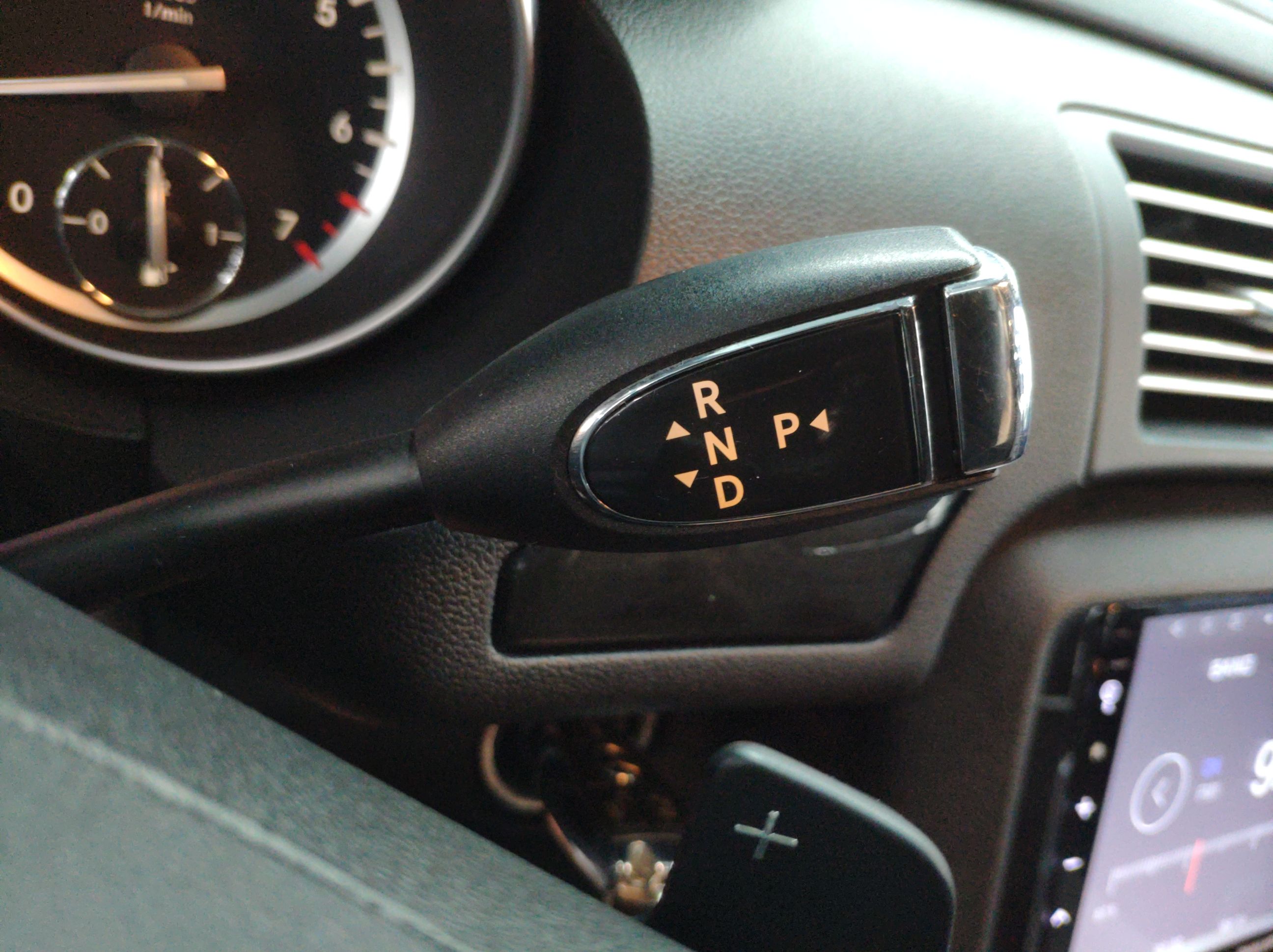 奔驰R级 2017款 R 320 4MATIC 商务型臻藏版(进口)