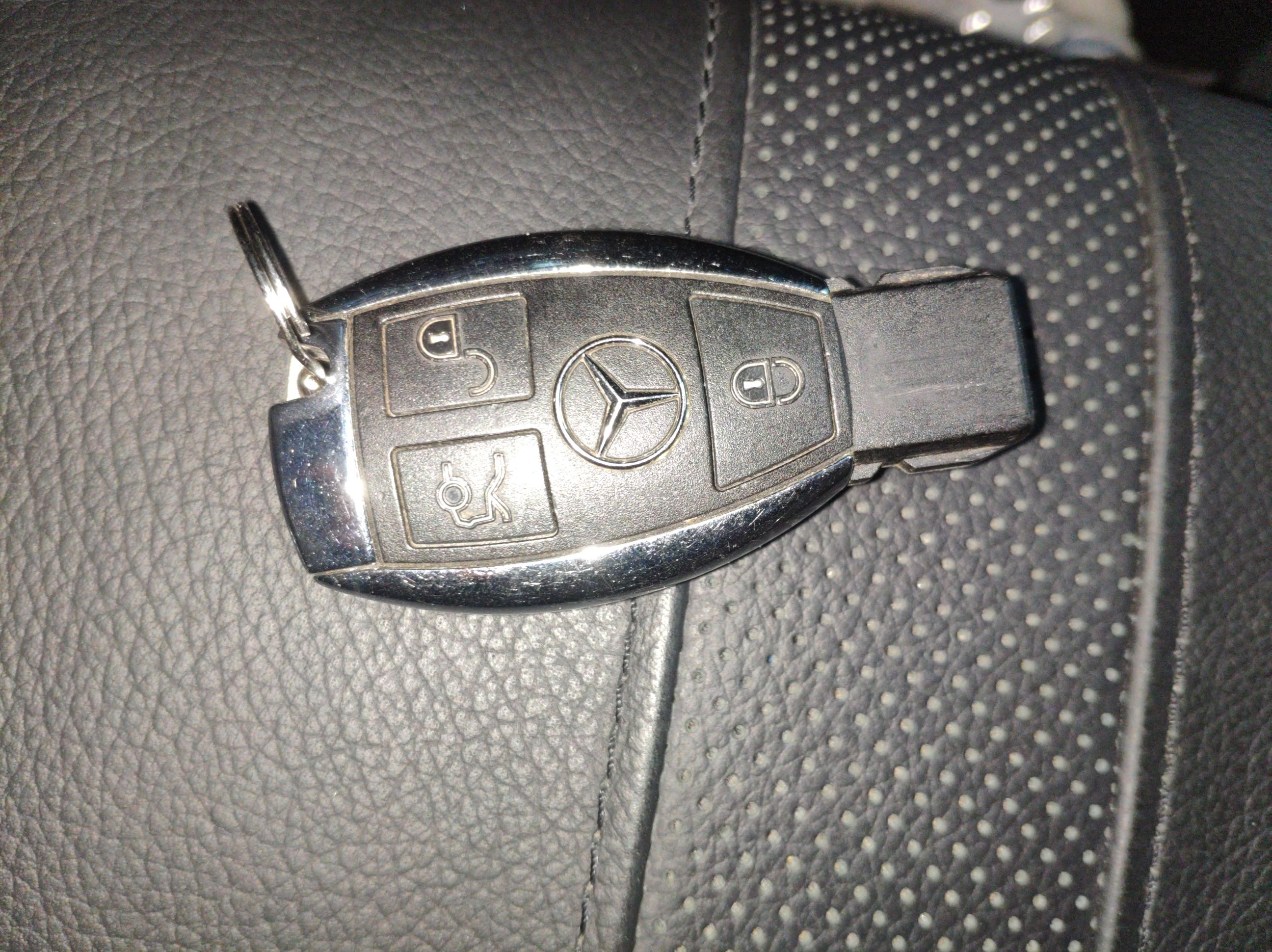 奔驰R级 2017款 R 320 4MATIC 商务型臻藏版(进口)