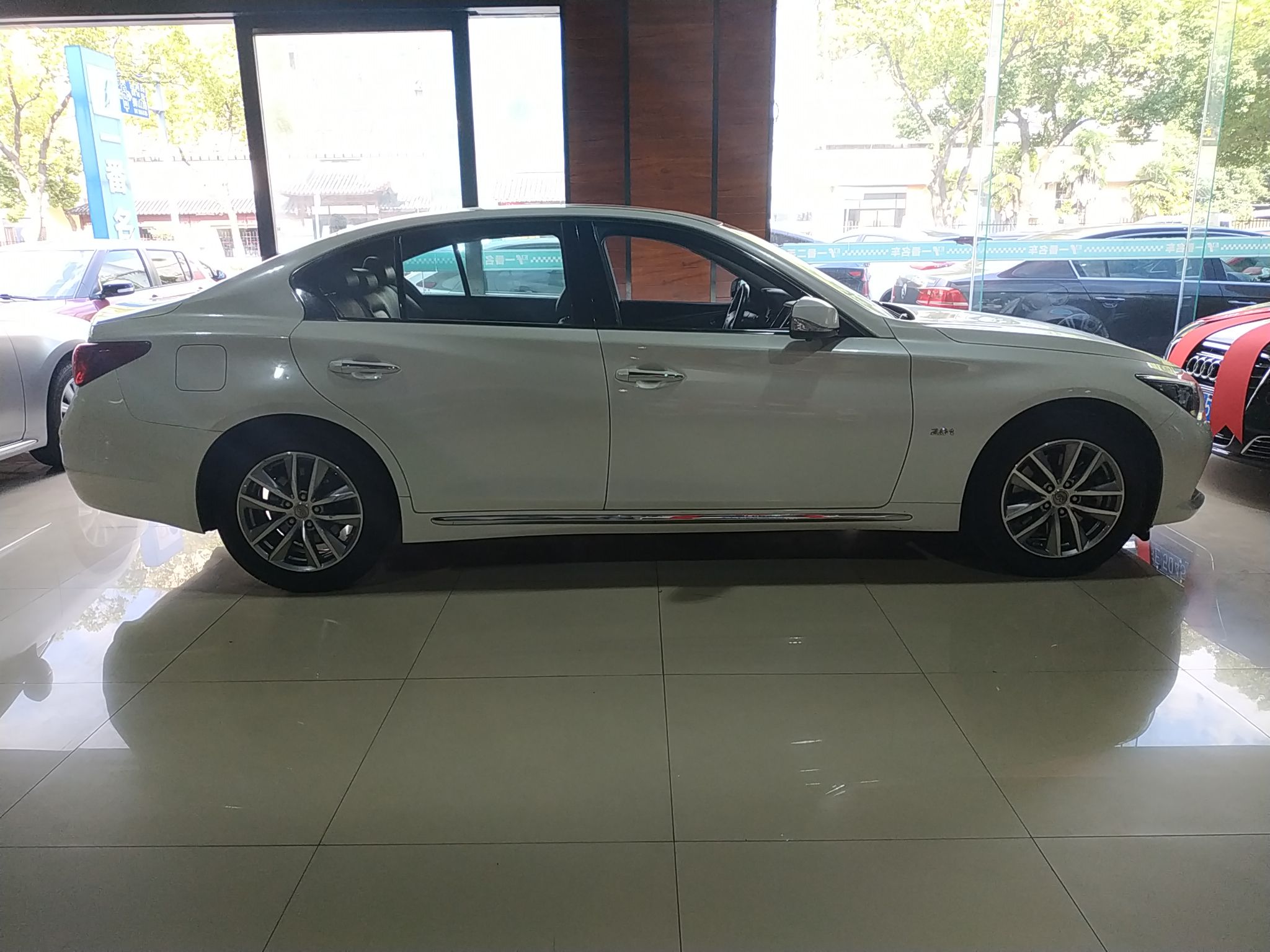 英菲尼迪Q50L 2016款 2.0T 悦享版