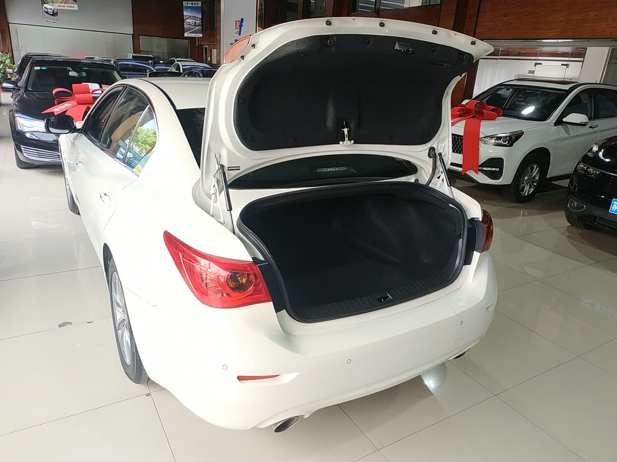 英菲尼迪Q50L 2016款 2.0T 悦享版