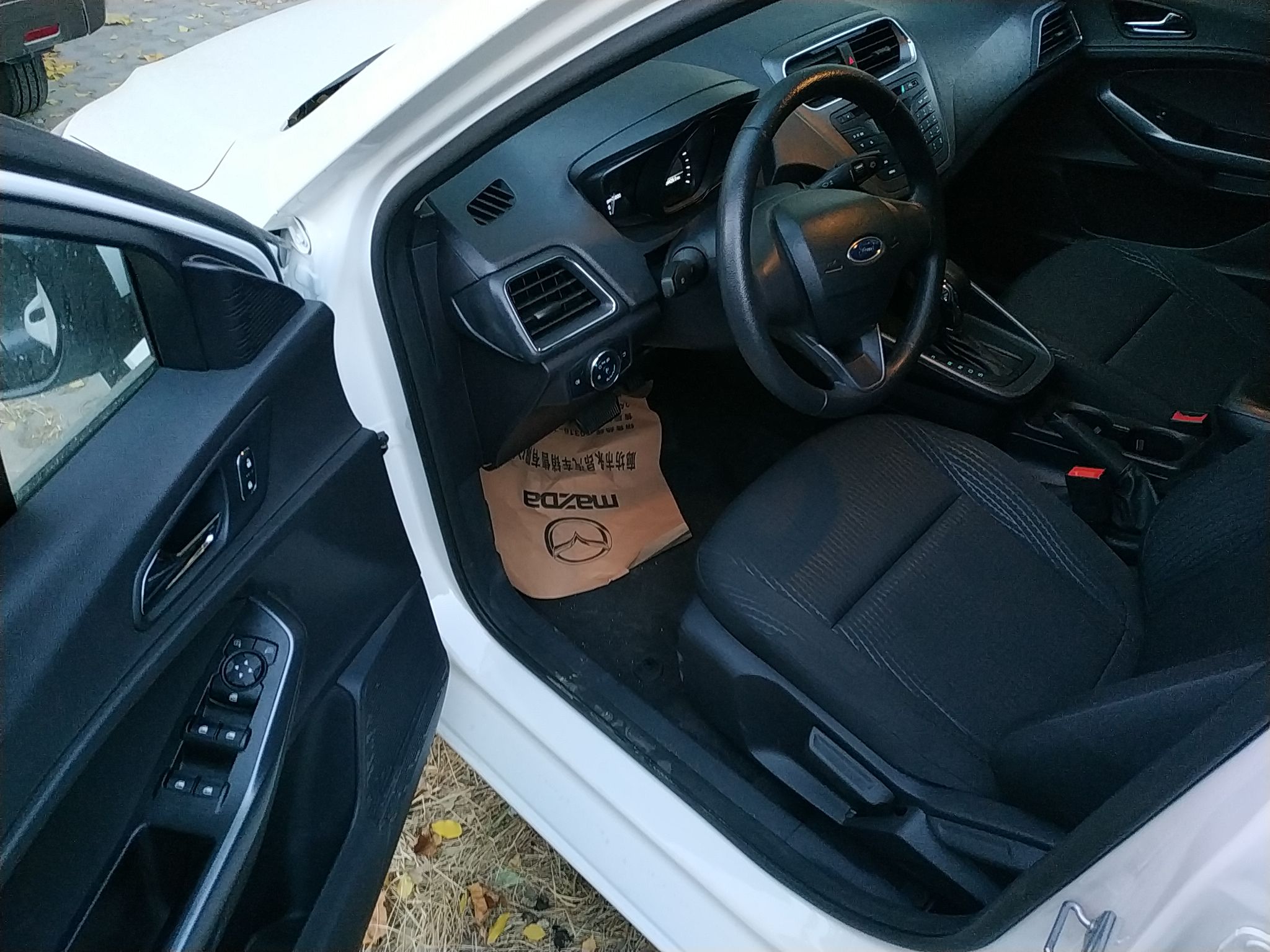 福特 福睿斯 2019款 改款 1.5L 自动质享型（胎压监测） 国VI