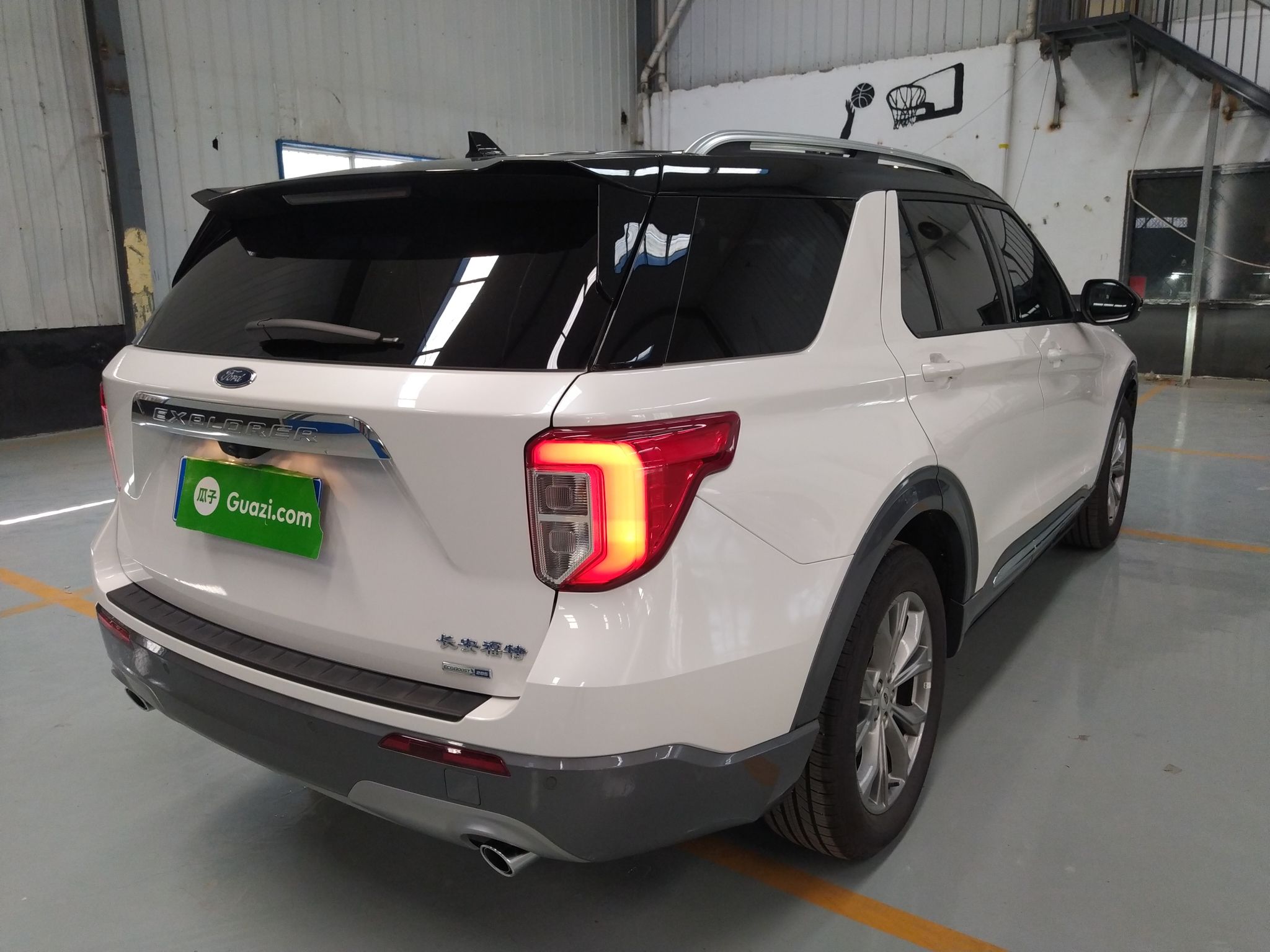 福特 探险者 2020款 EcoBoost 285 后驱风尚版 7座