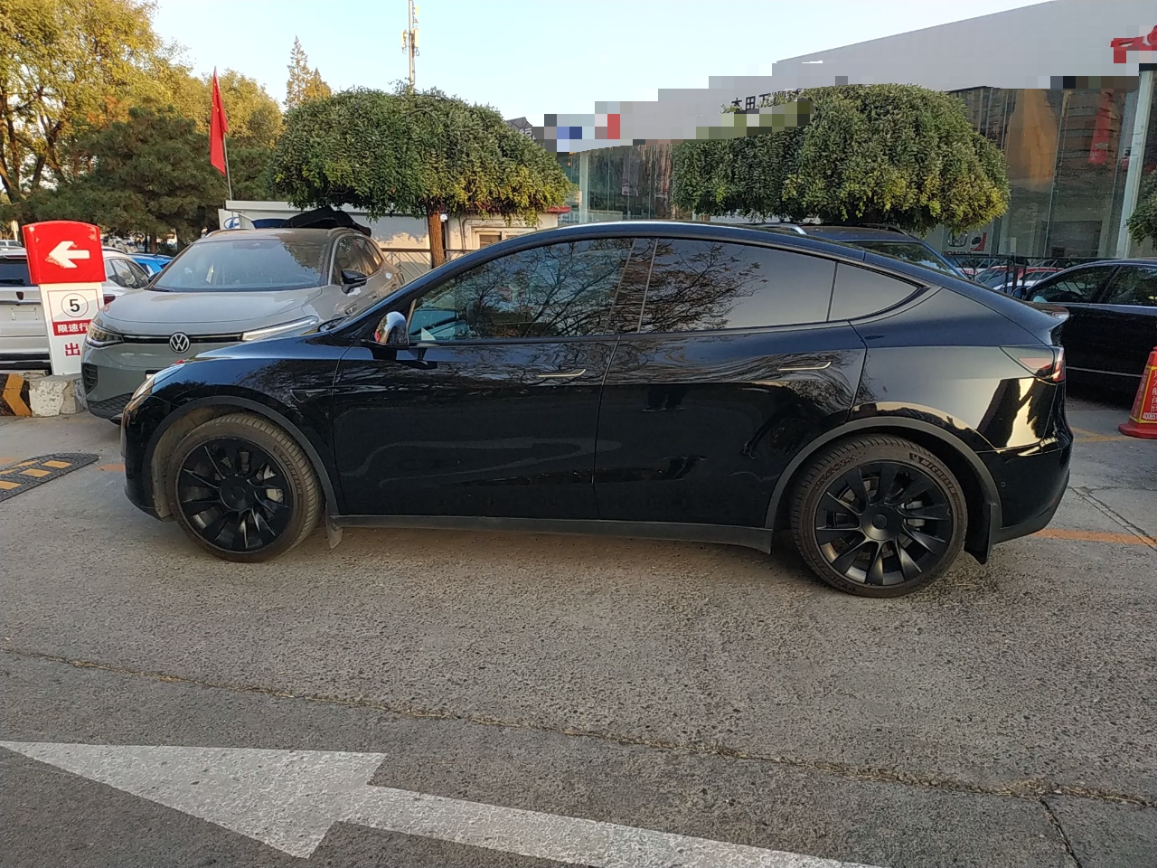 特斯拉 Model Y 2021款 长续航全轮驱动版