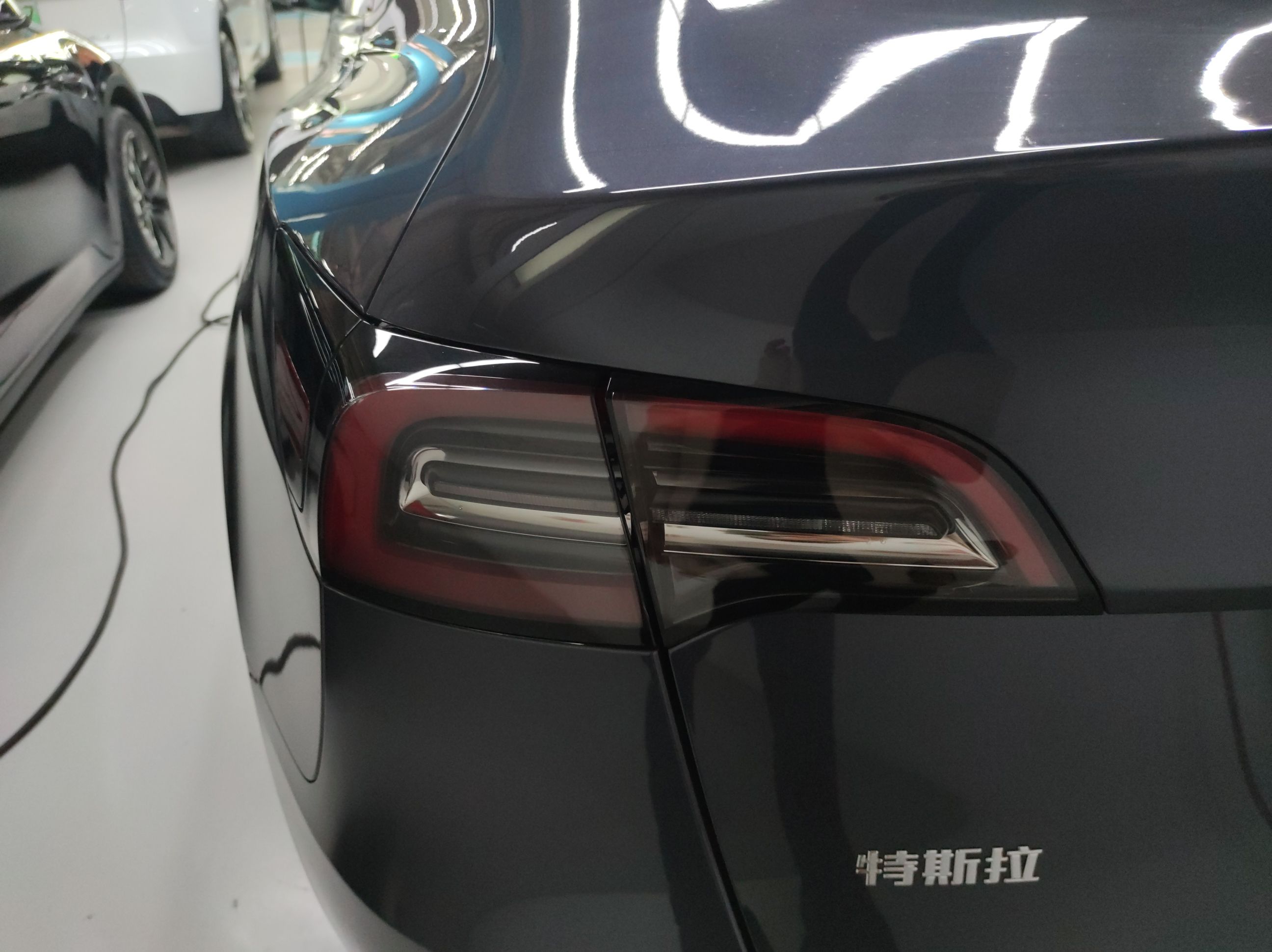 特斯拉 Model Y 2021款 长续航全轮驱动版 3D7