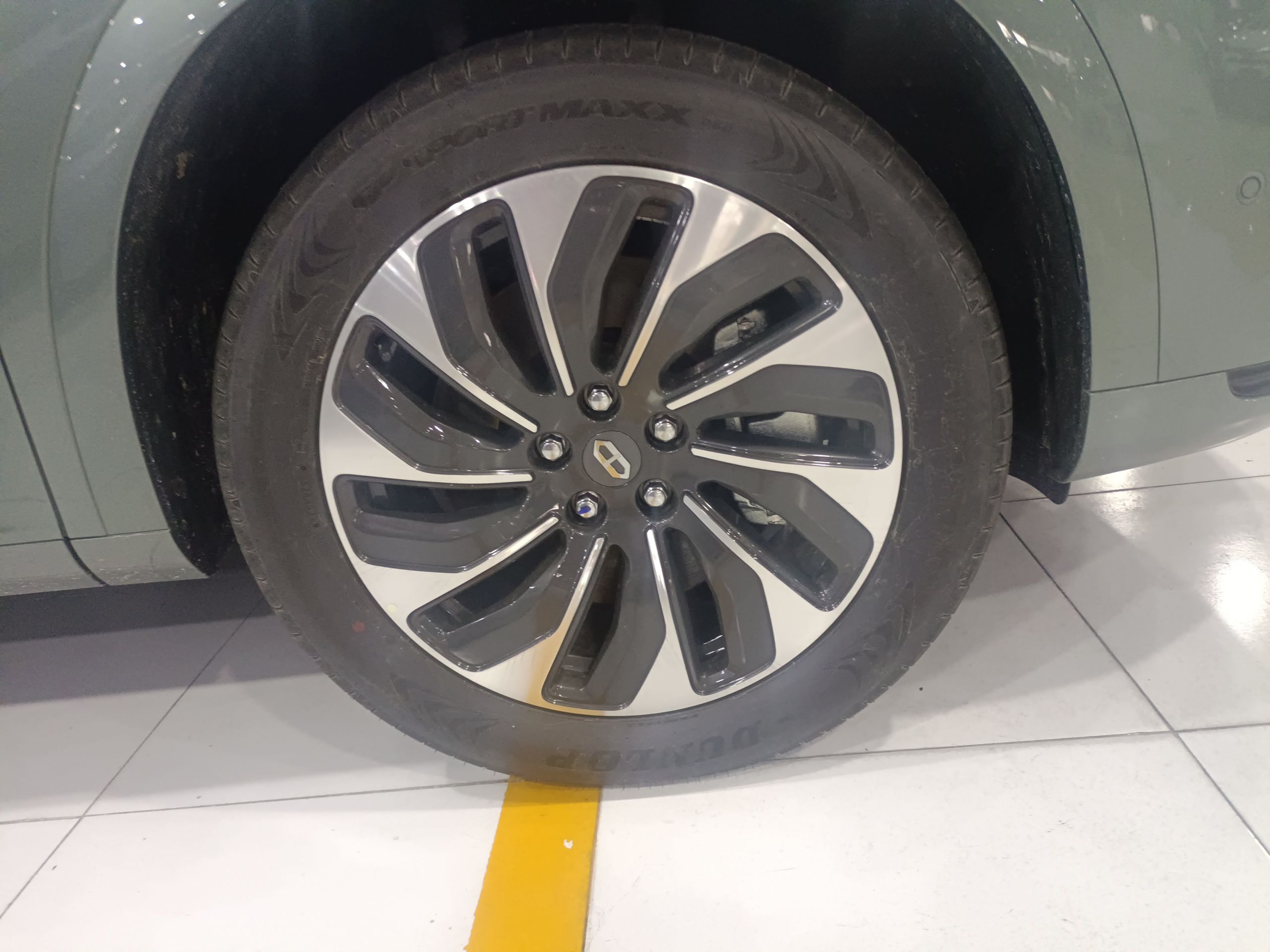 AITO 问界M7 2022款 1.5T 增程式 两驱舒适版