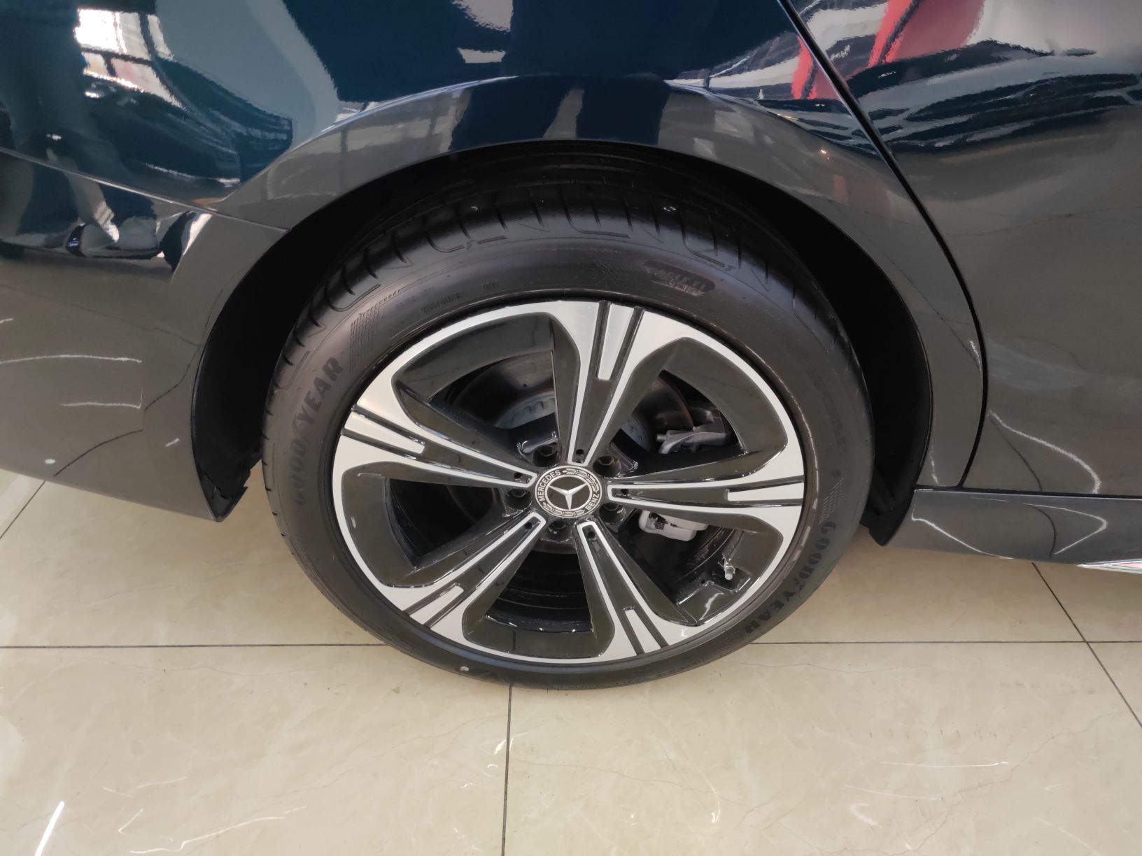 奔驰C级 2022款 C 260 L 运动版 4MATIC