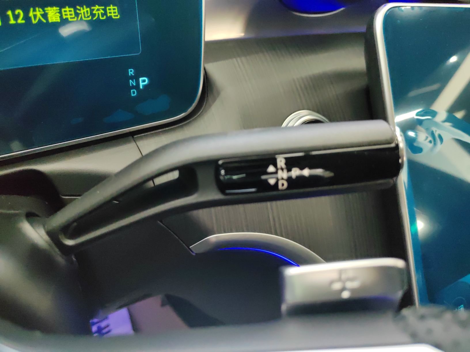 奔驰C级 2022款 C 260 L 运动版 4MATIC